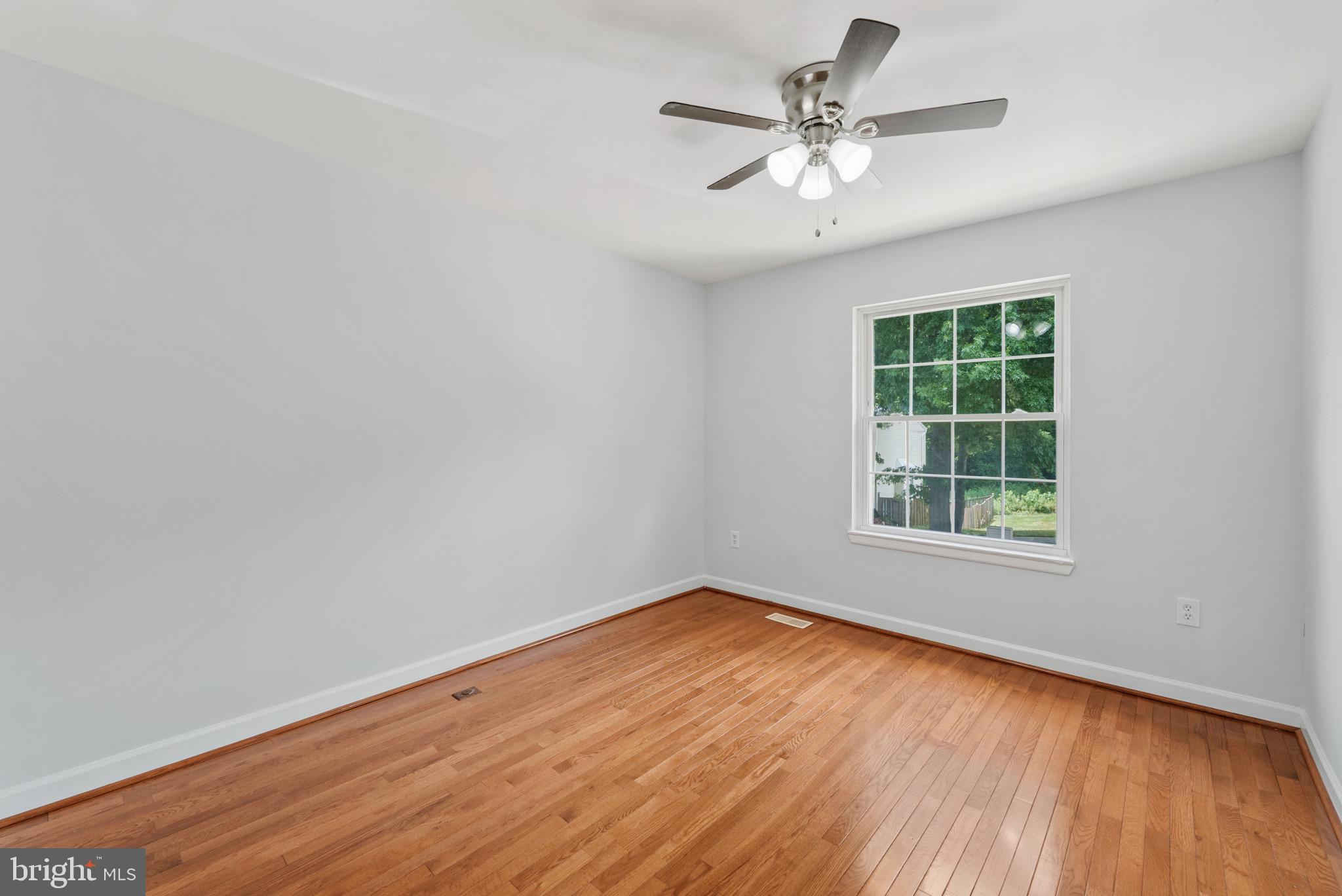 LONDON WOODS - Residential