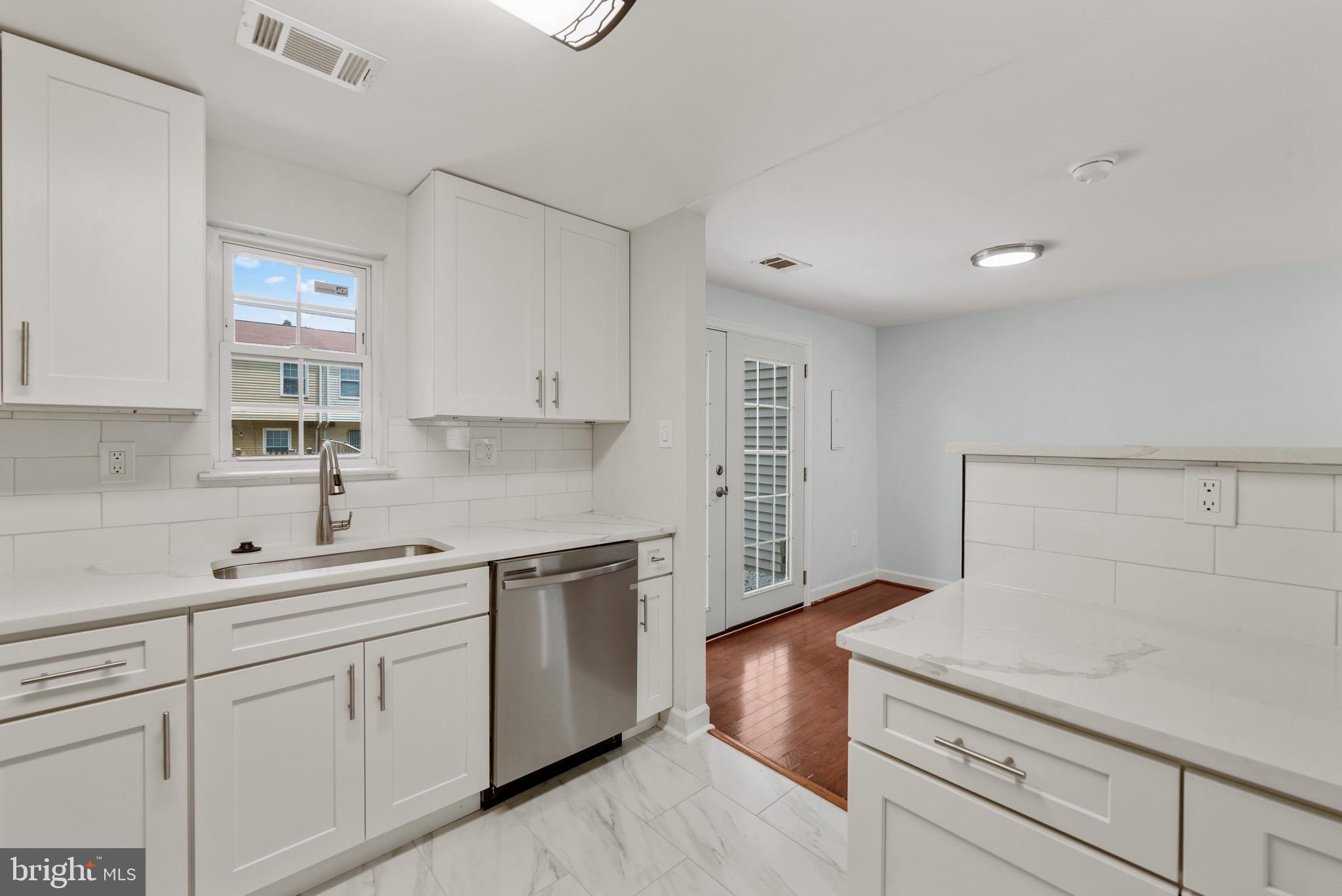 LONDON WOODS - Residential