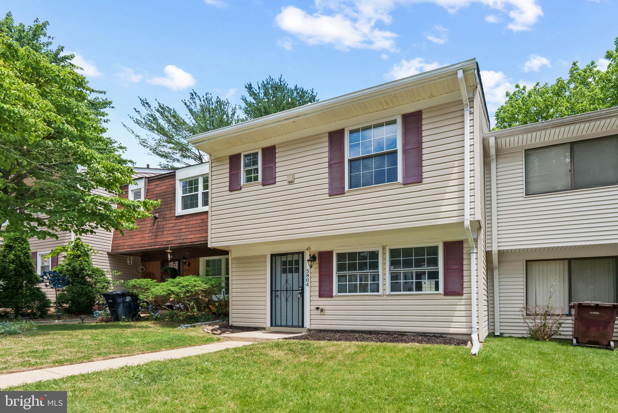 LONDON WOODS - Residential