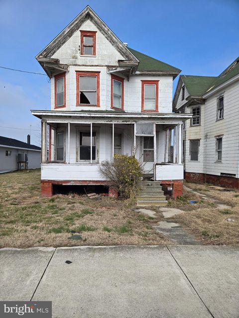 124 MARYLAND AVENUE CRISFIELD MD 21817