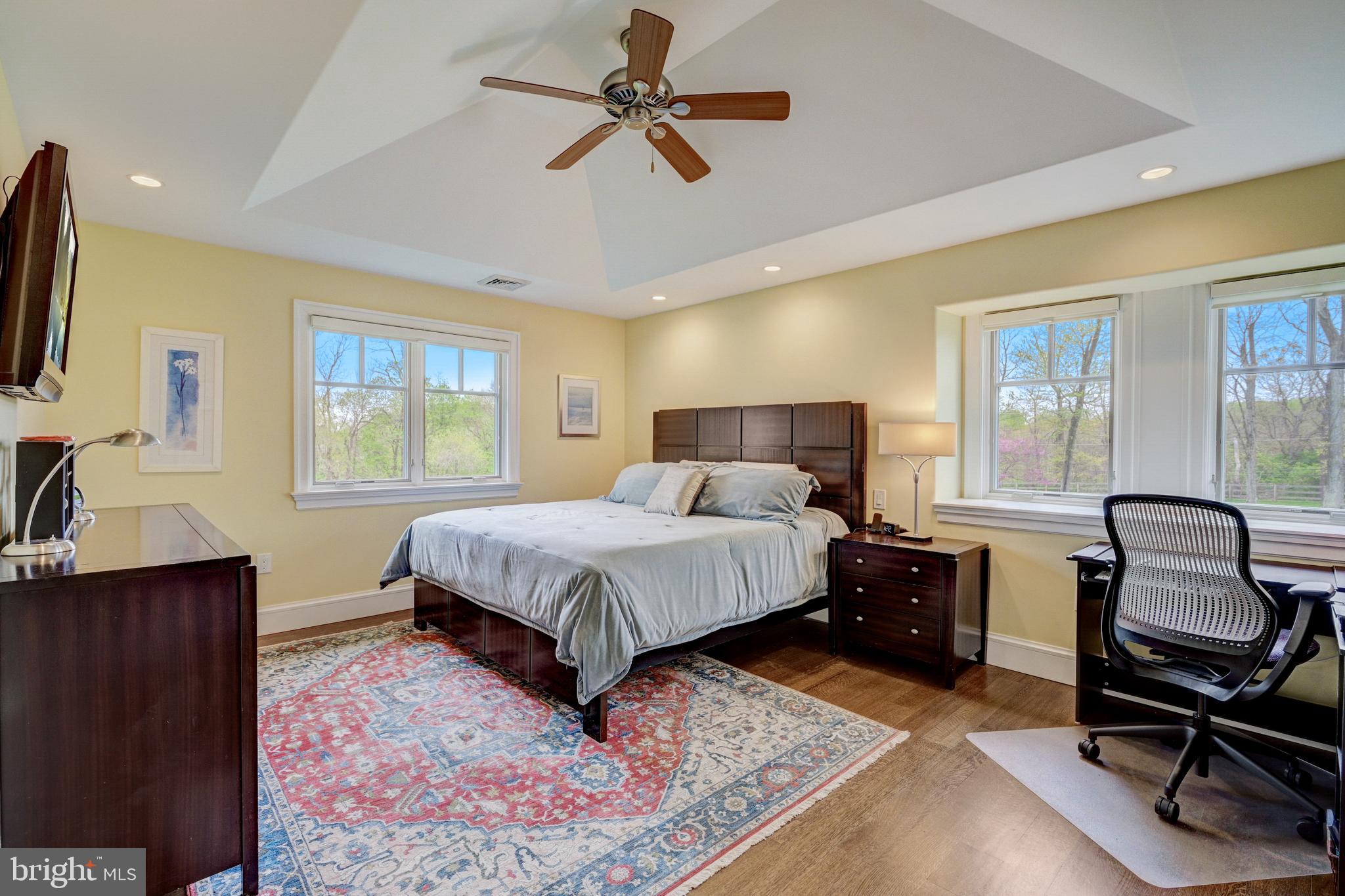 RADNOR HUNT - Residential