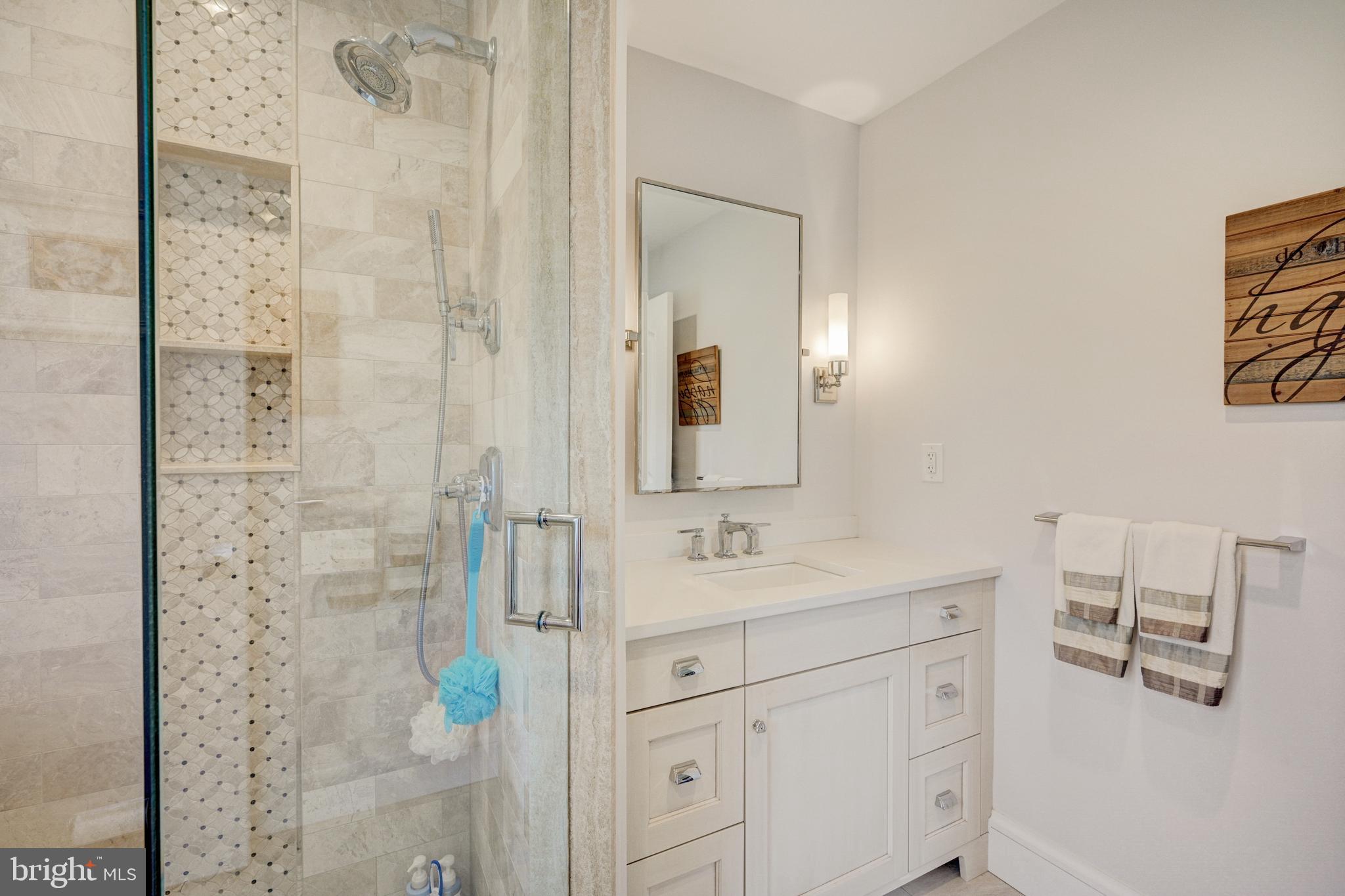 RADNOR HUNT - Residential