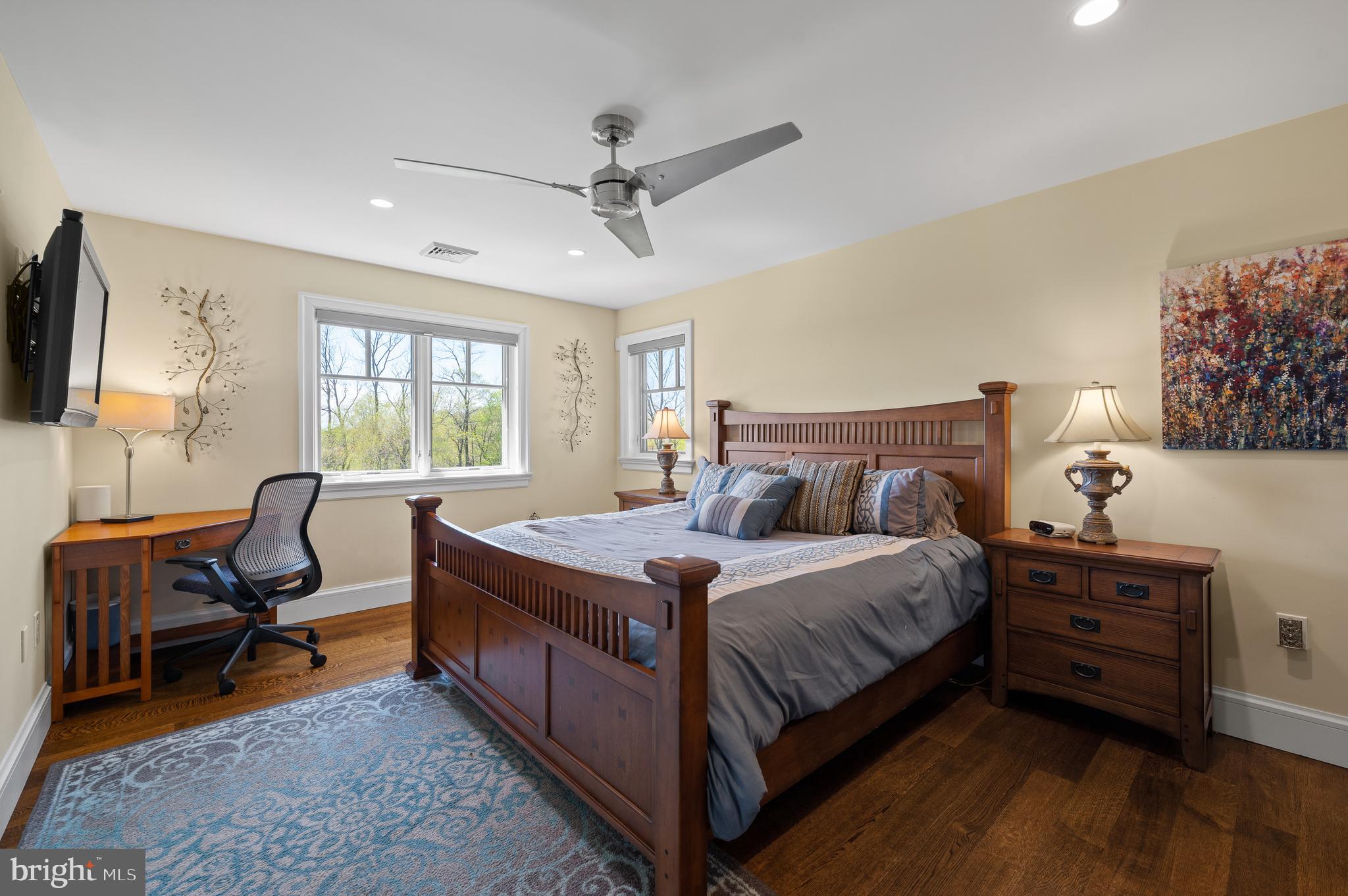 RADNOR HUNT - Residential