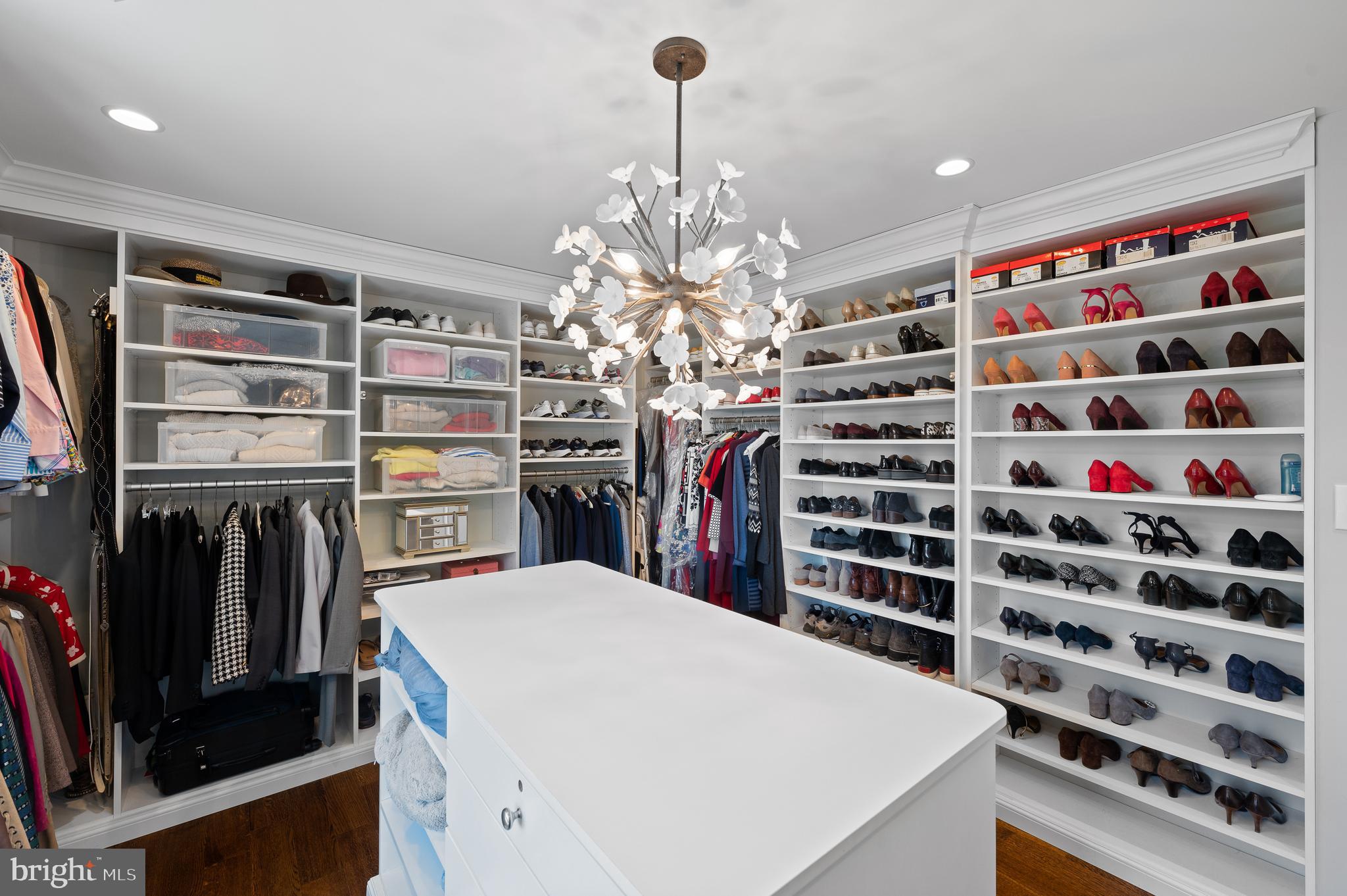 RADNOR HUNT - Residential