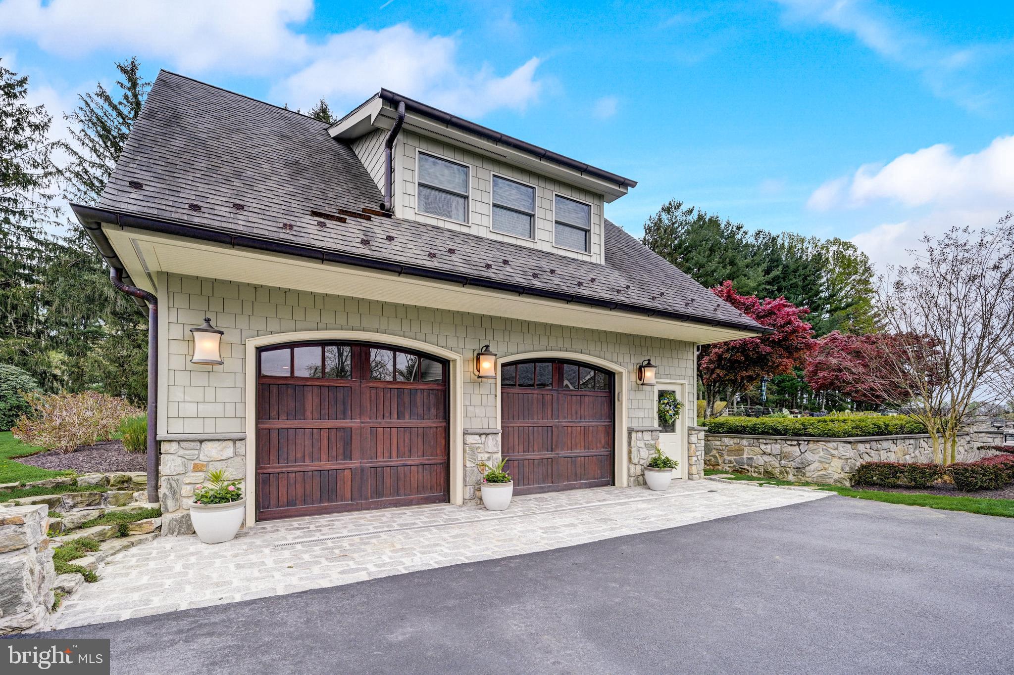 RADNOR HUNT - Residential