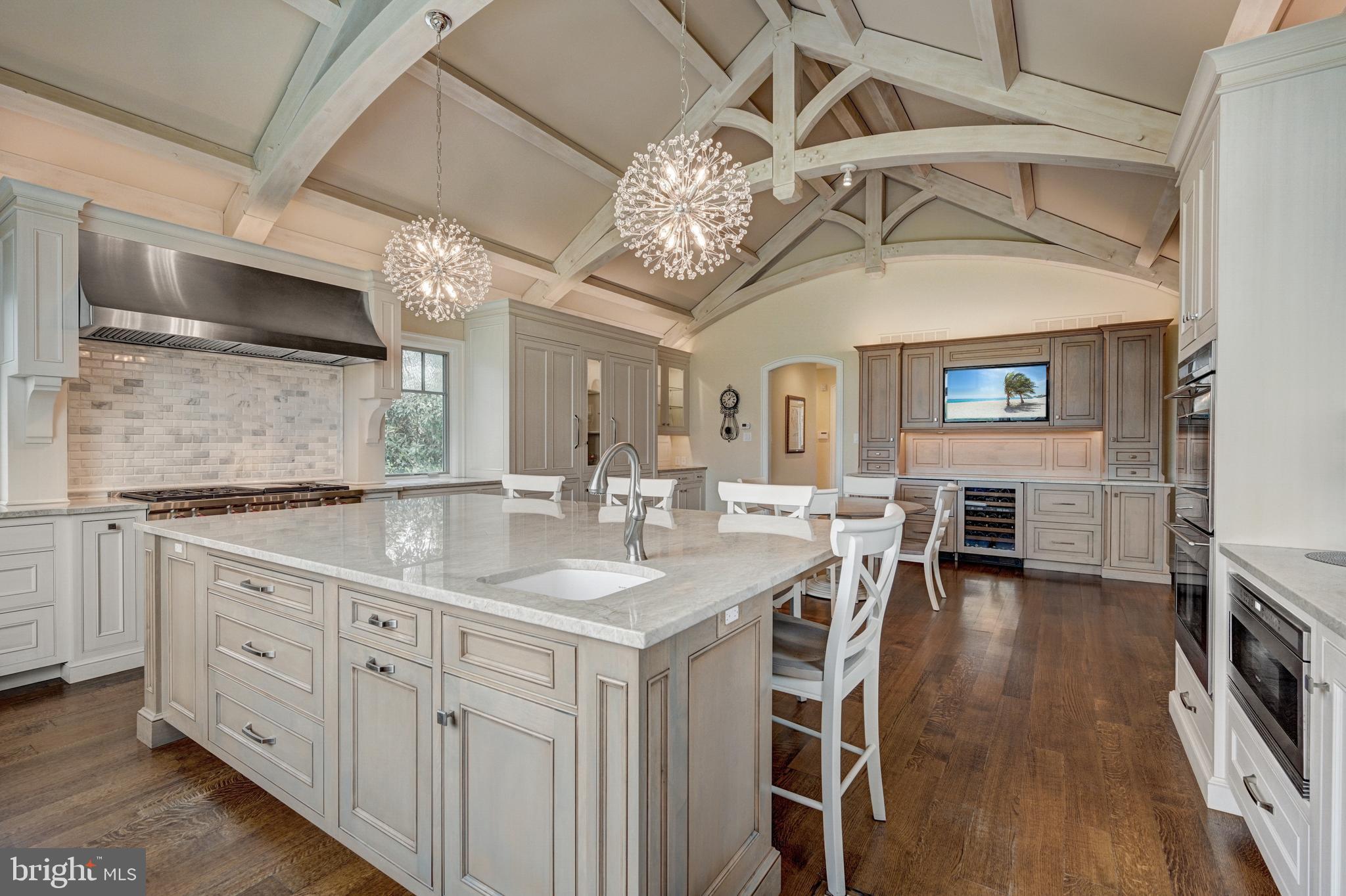 RADNOR HUNT - Residential