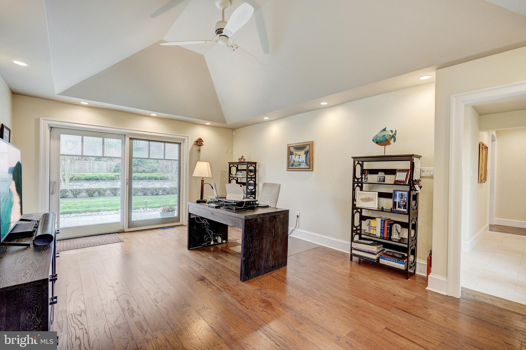 RADNOR HUNT - Residential