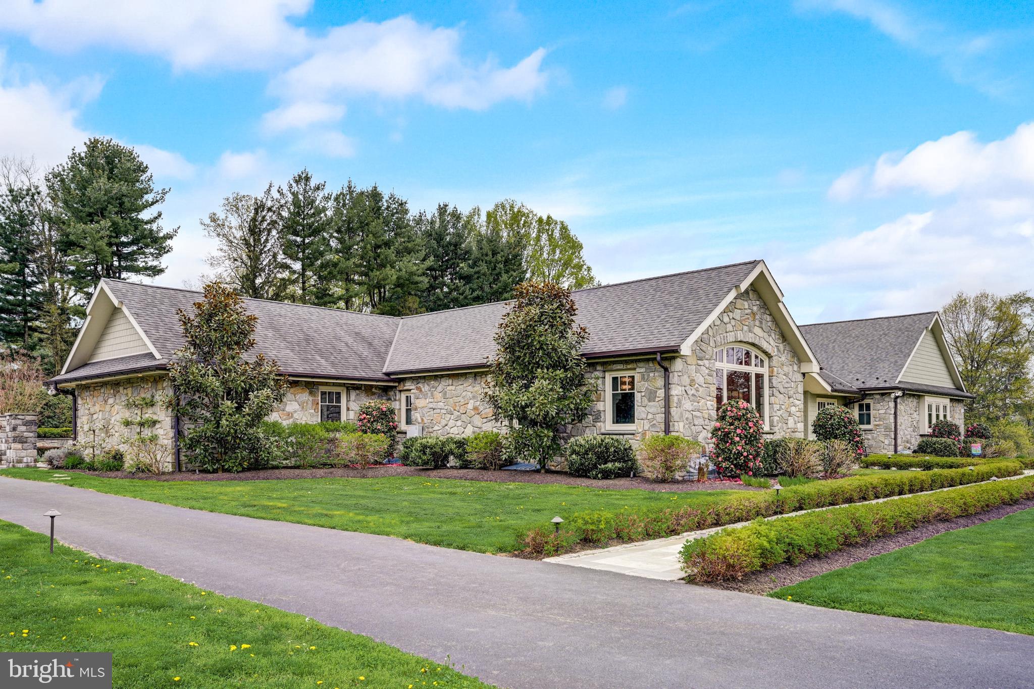 RADNOR HUNT - Residential