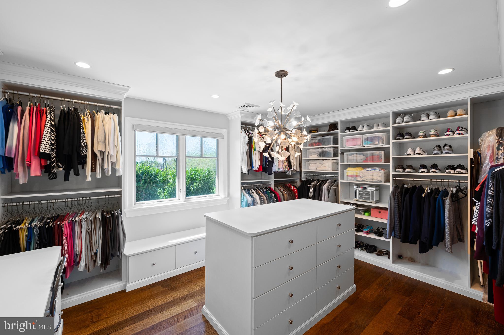 RADNOR HUNT - Residential