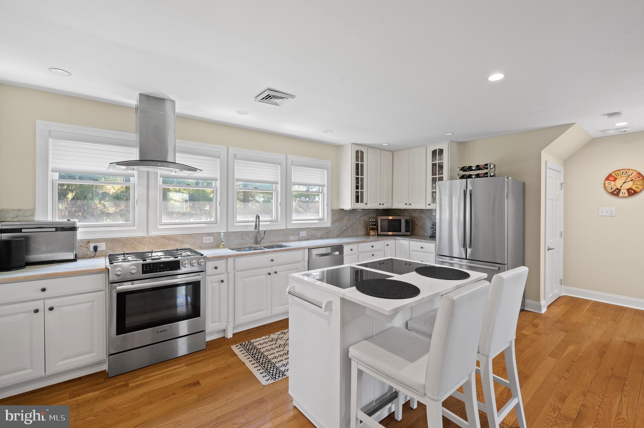 RADNOR HUNT - Residential