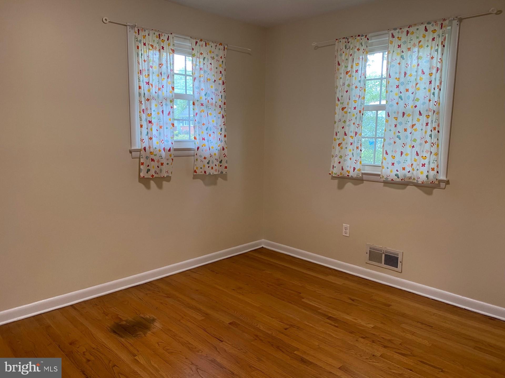 BERWYN HEIGHTS - Residential Lease