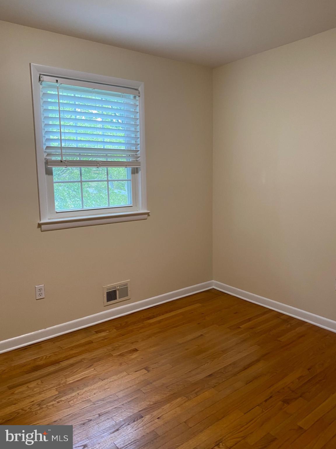 BERWYN HEIGHTS - Residential Lease