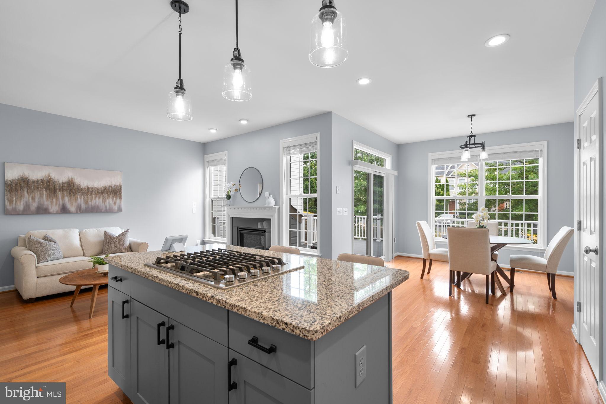 2319 BATTERY HILL CIRCLE