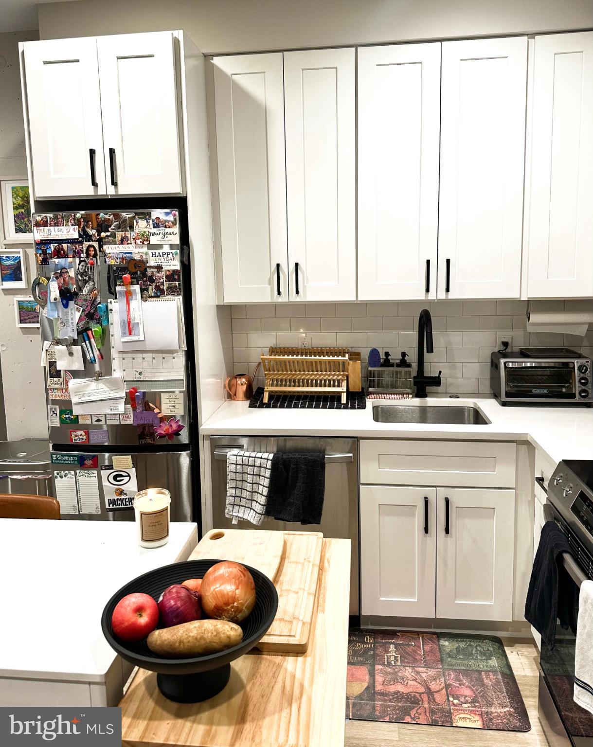 1016 17TH PLACE NE 002