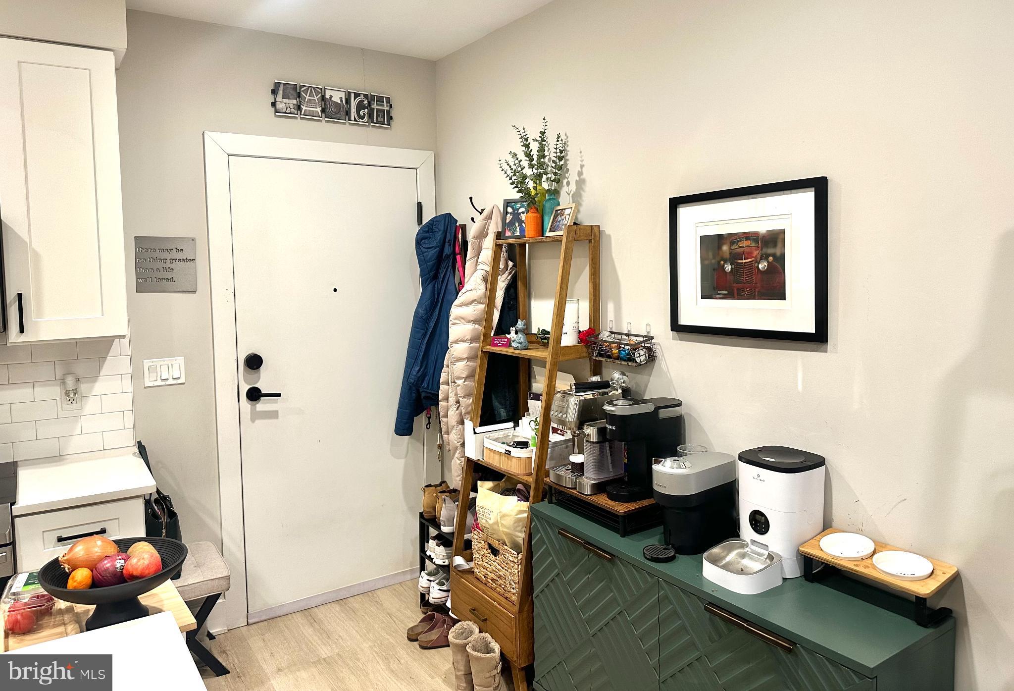 1016 17TH PLACE NE 002