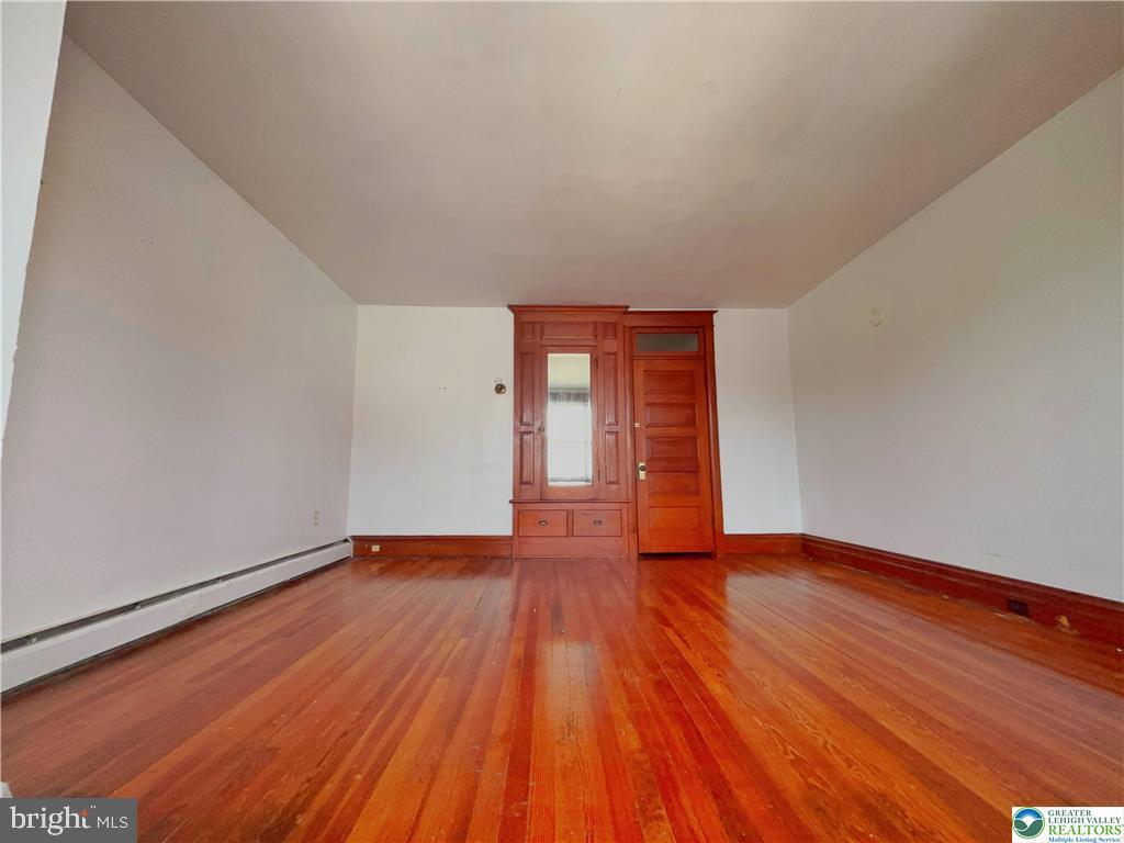 1101 W NORWEGIAN STREET