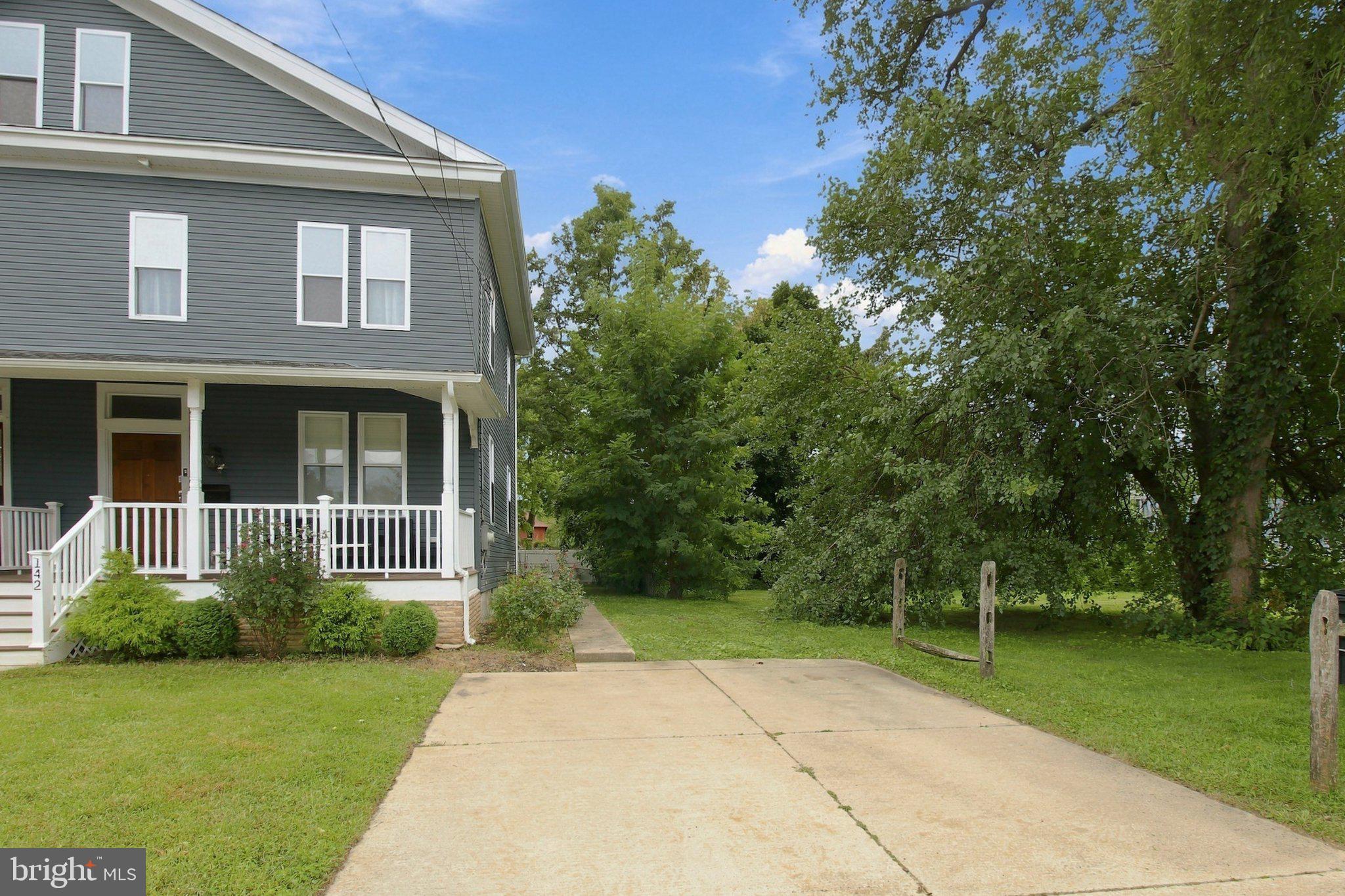 142 SNYDER PLACE