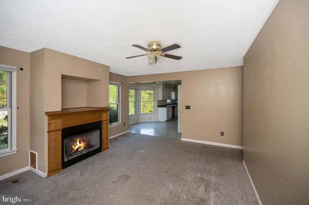 Photo of 24307 Independence Road, UNIONVILLE, VA 22567 (MLS # VAOR2012334)