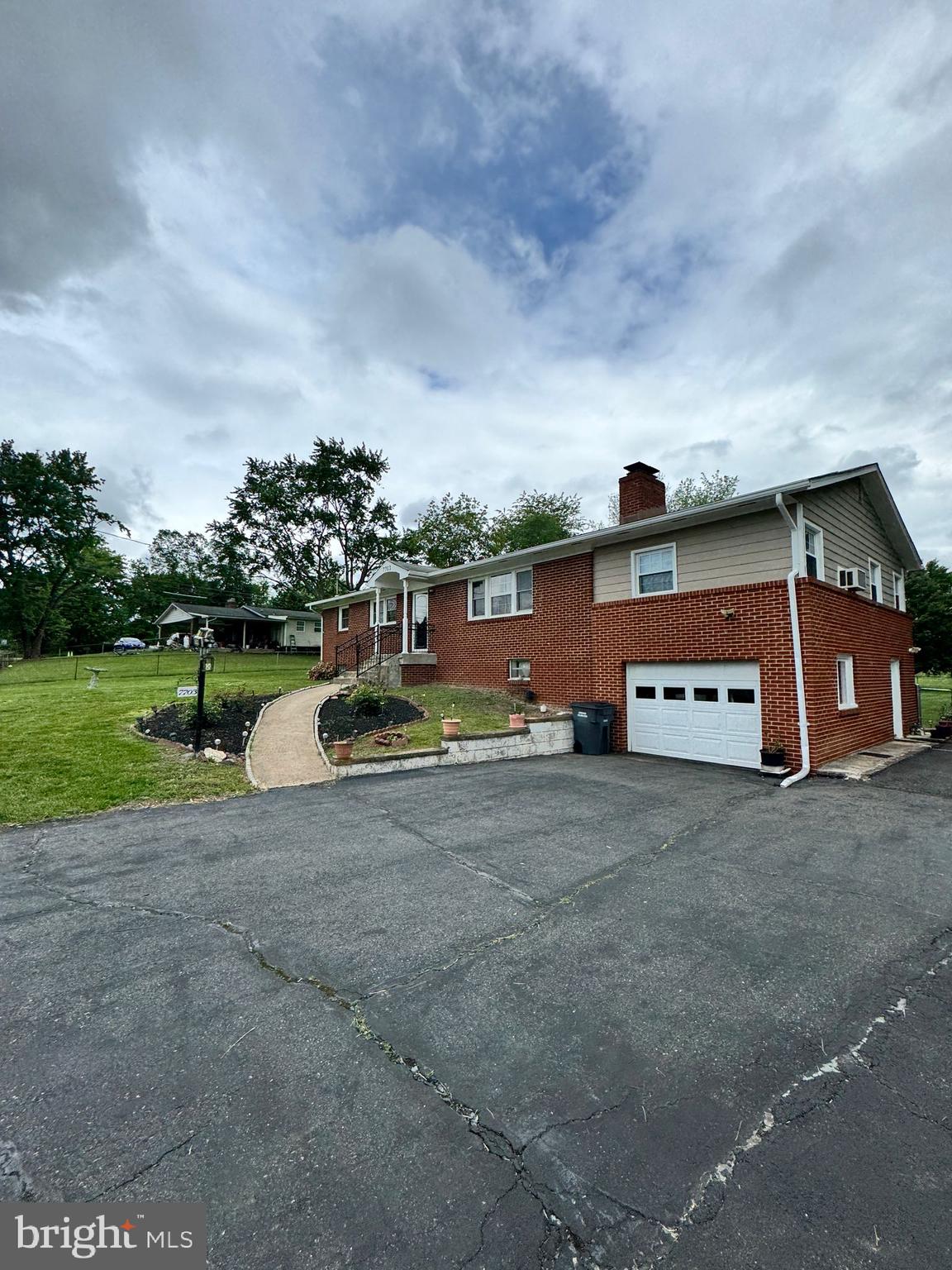 7703 HURON DRIVE