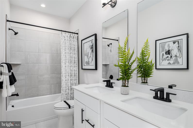 EAST PENNSBORO - Residential