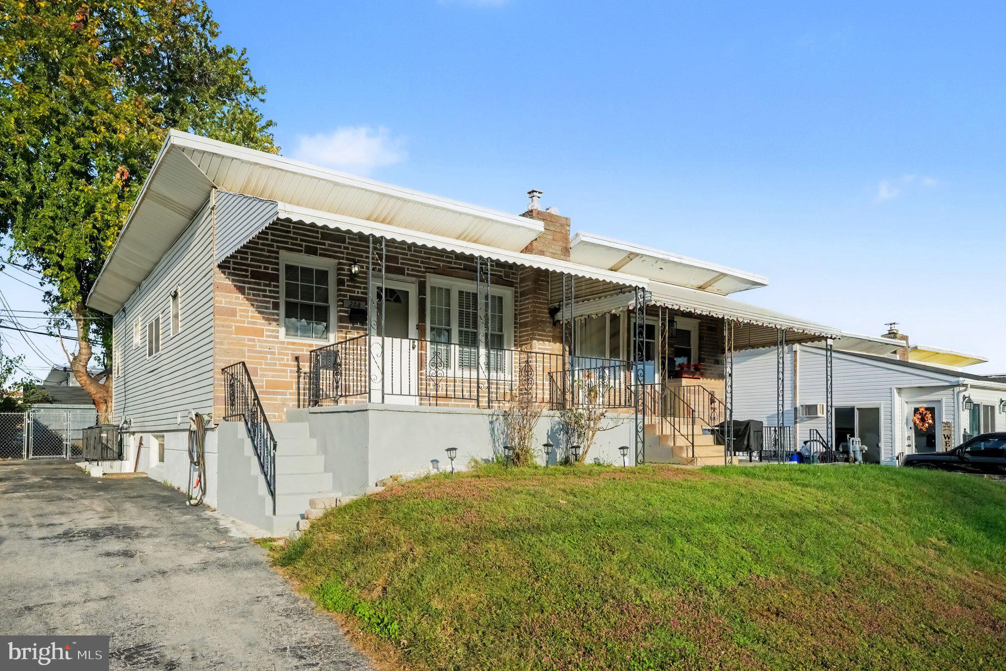 208 HOFFMAN ROAD