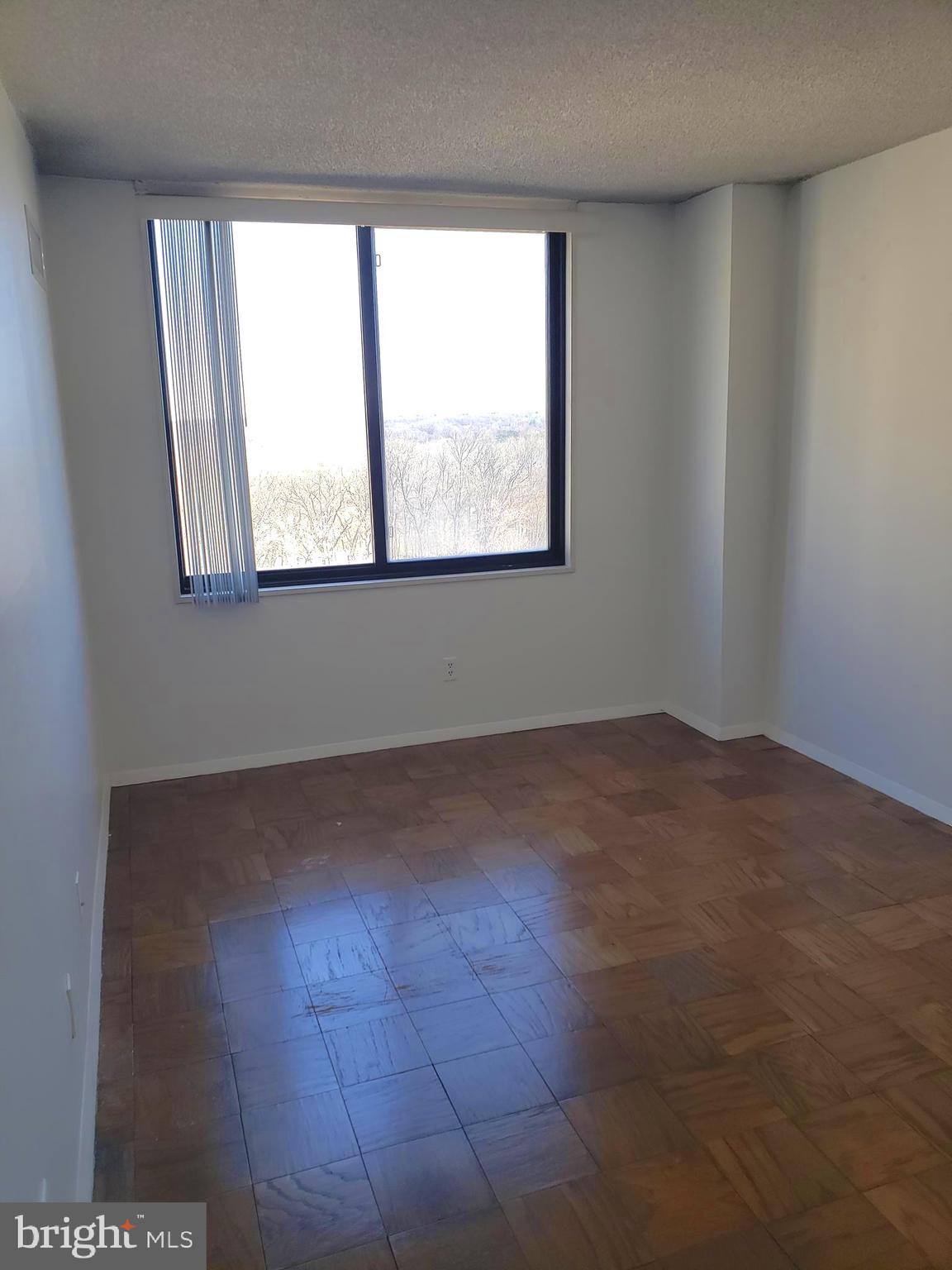 5225 POOKS HILL ROAD 1014S