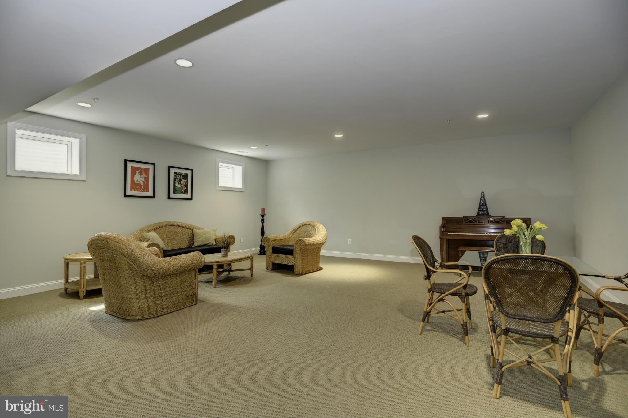 ALTA VISTA GARDENS - Residential