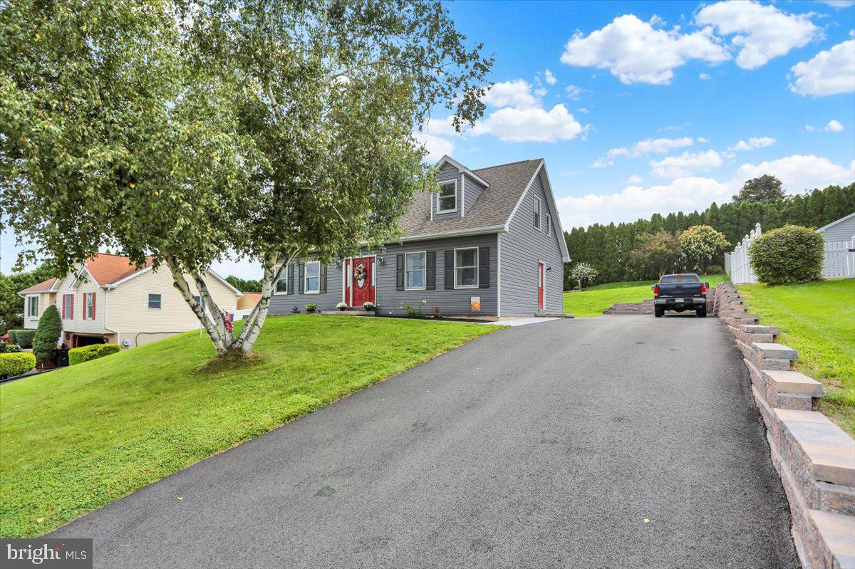 905 DENISE DRIVE