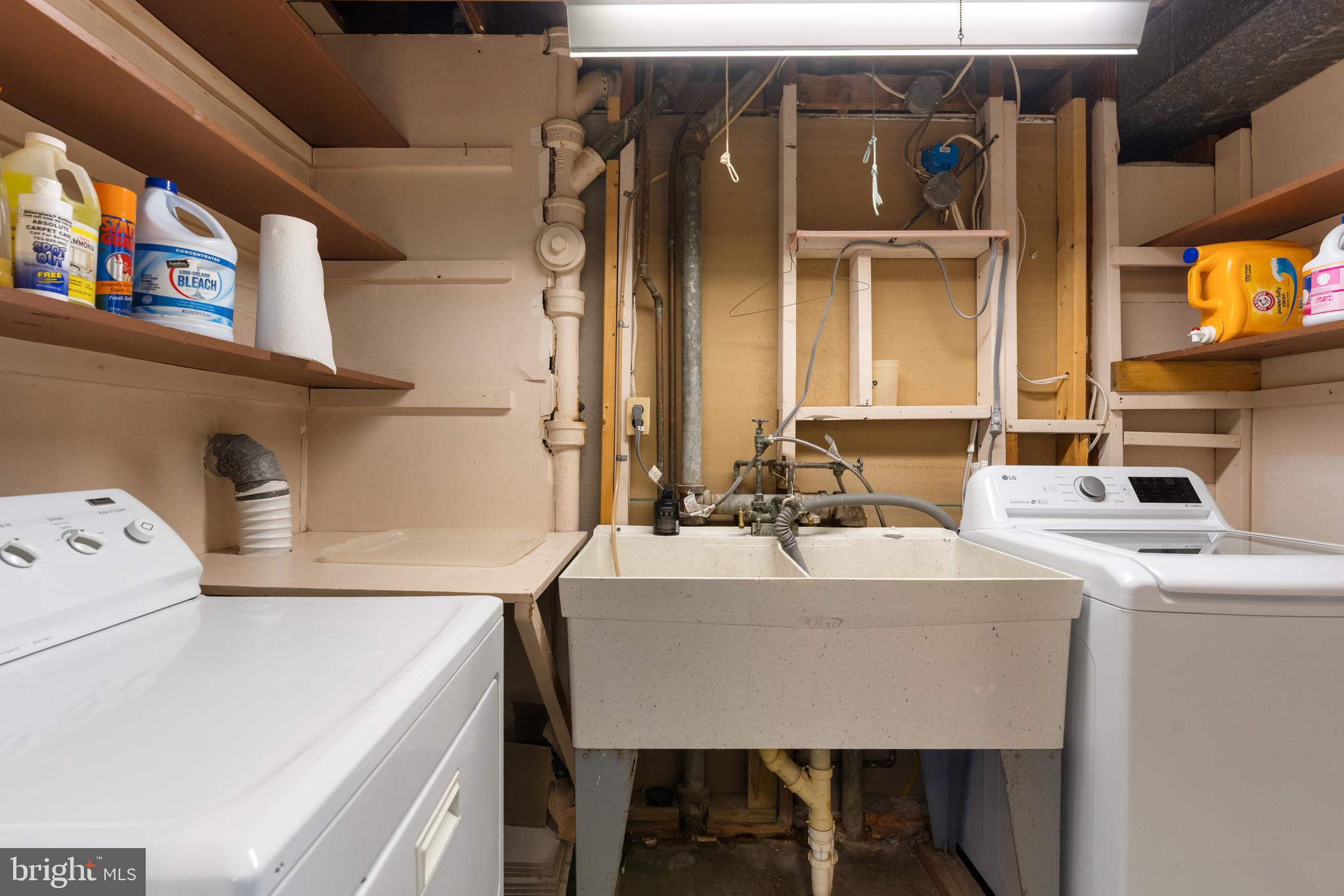 BRANDON VILLAGE - Residential