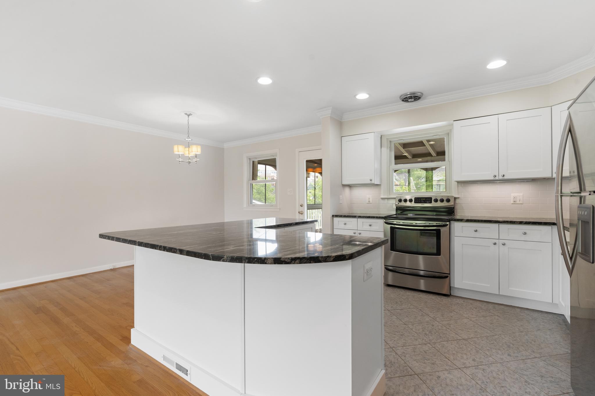 BRANDON VILLAGE - Residential