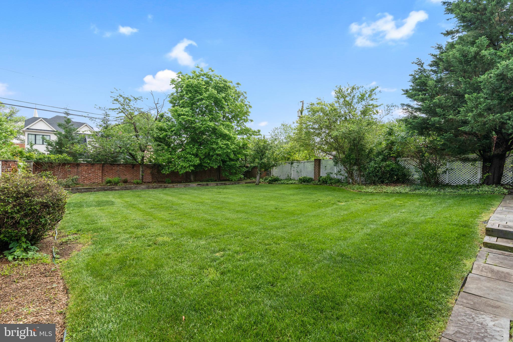 BRANDON VILLAGE - Residential