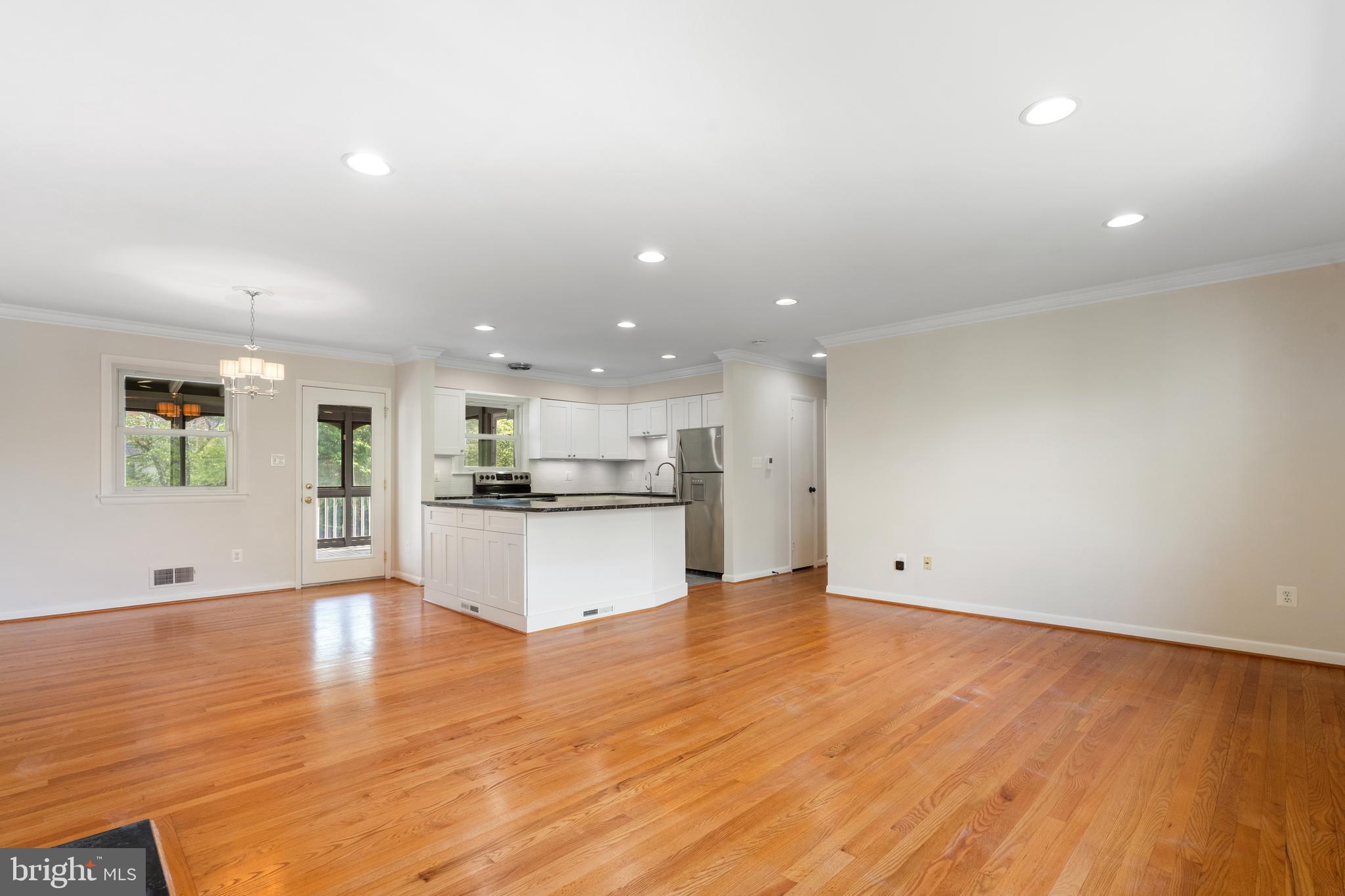 BRANDON VILLAGE - Residential