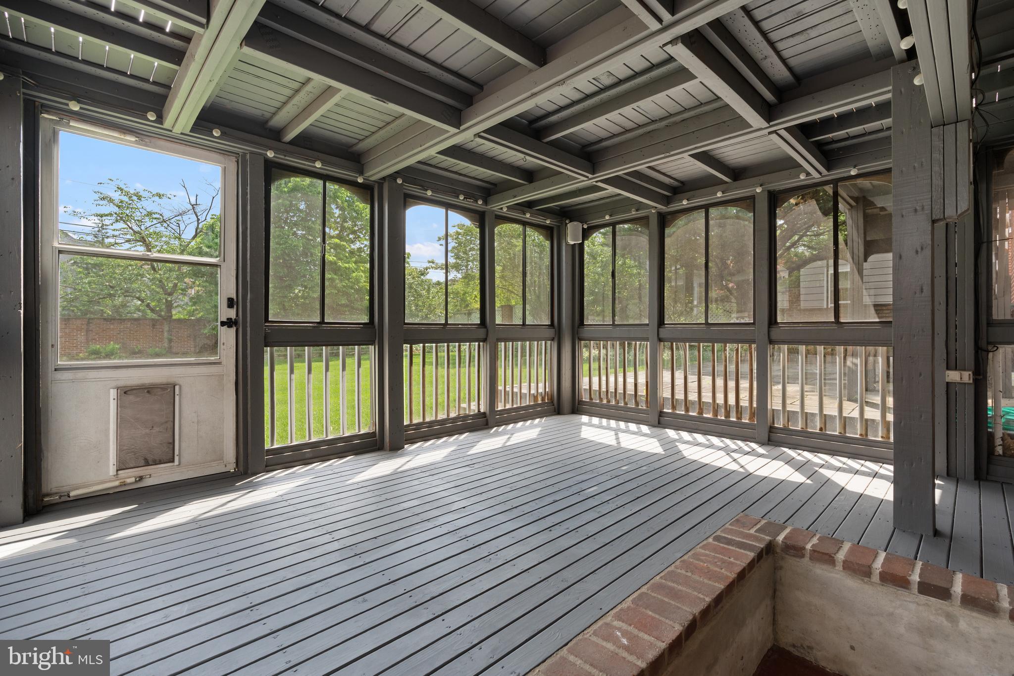 BRANDON VILLAGE - Residential