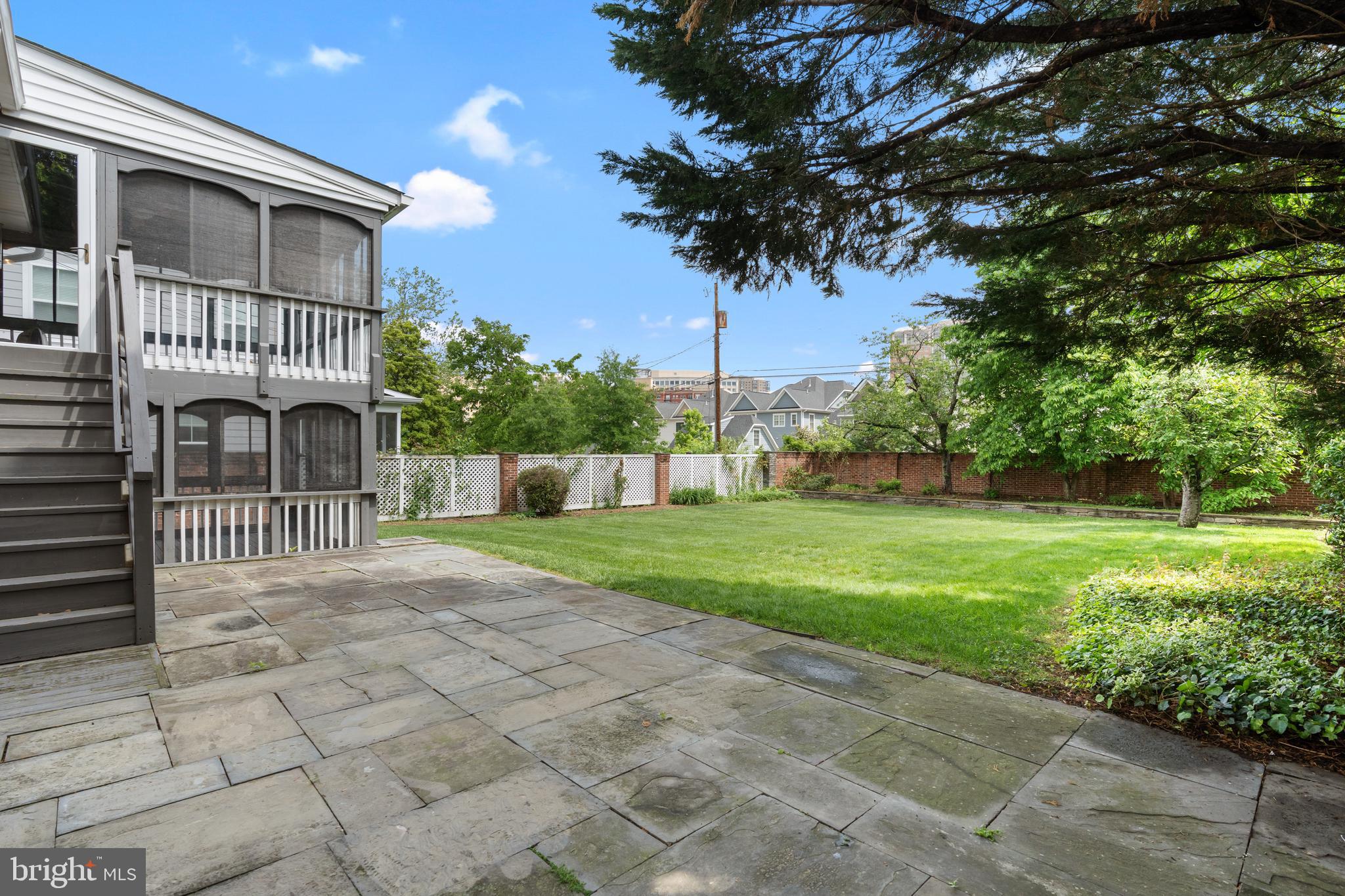 BRANDON VILLAGE - Residential