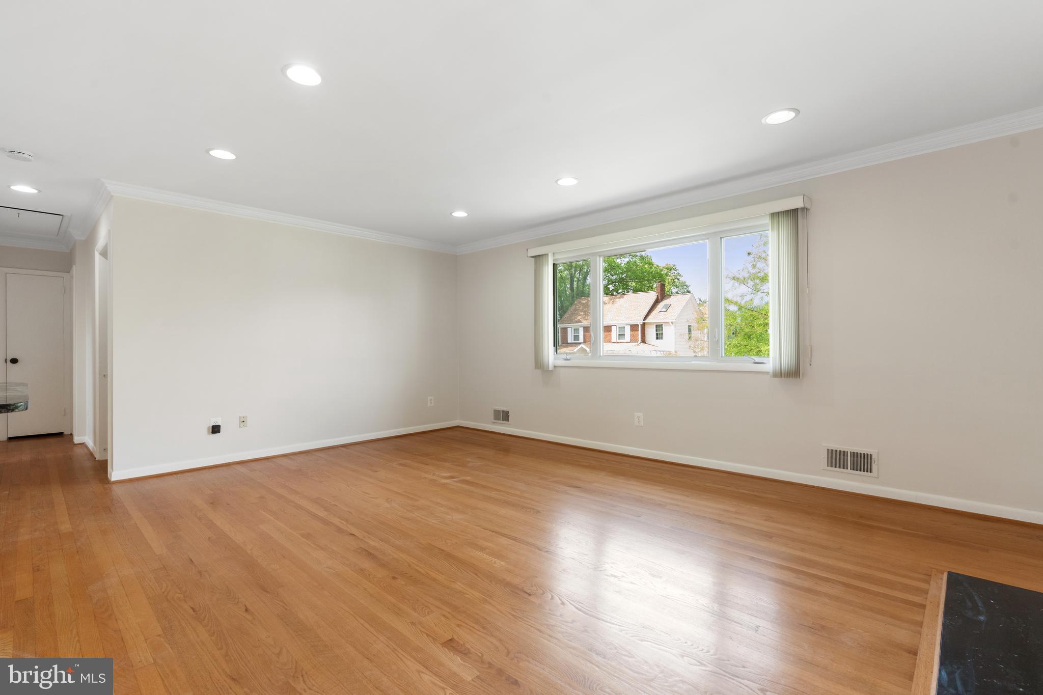 BRANDON VILLAGE - Residential