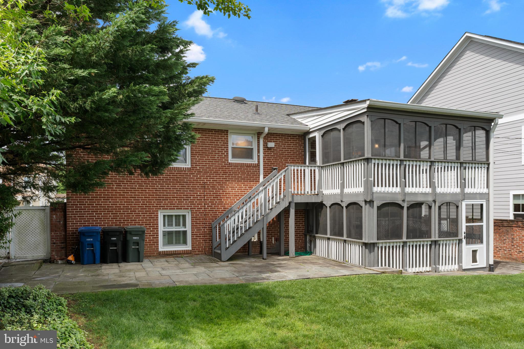 BRANDON VILLAGE - Residential