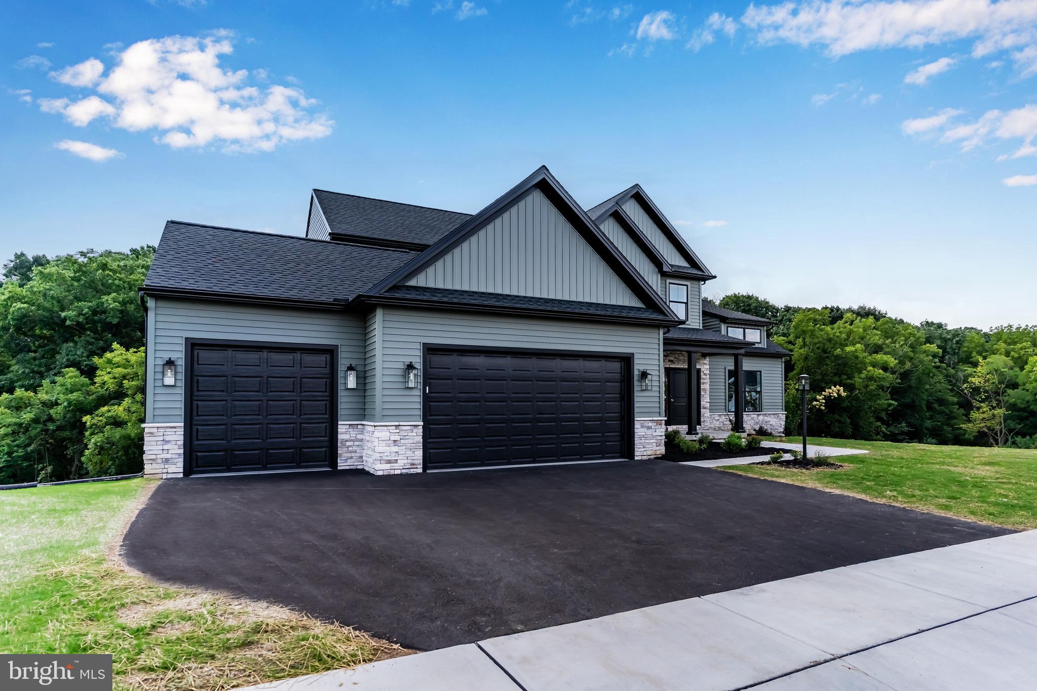 124 JENNIFER CIRCLE