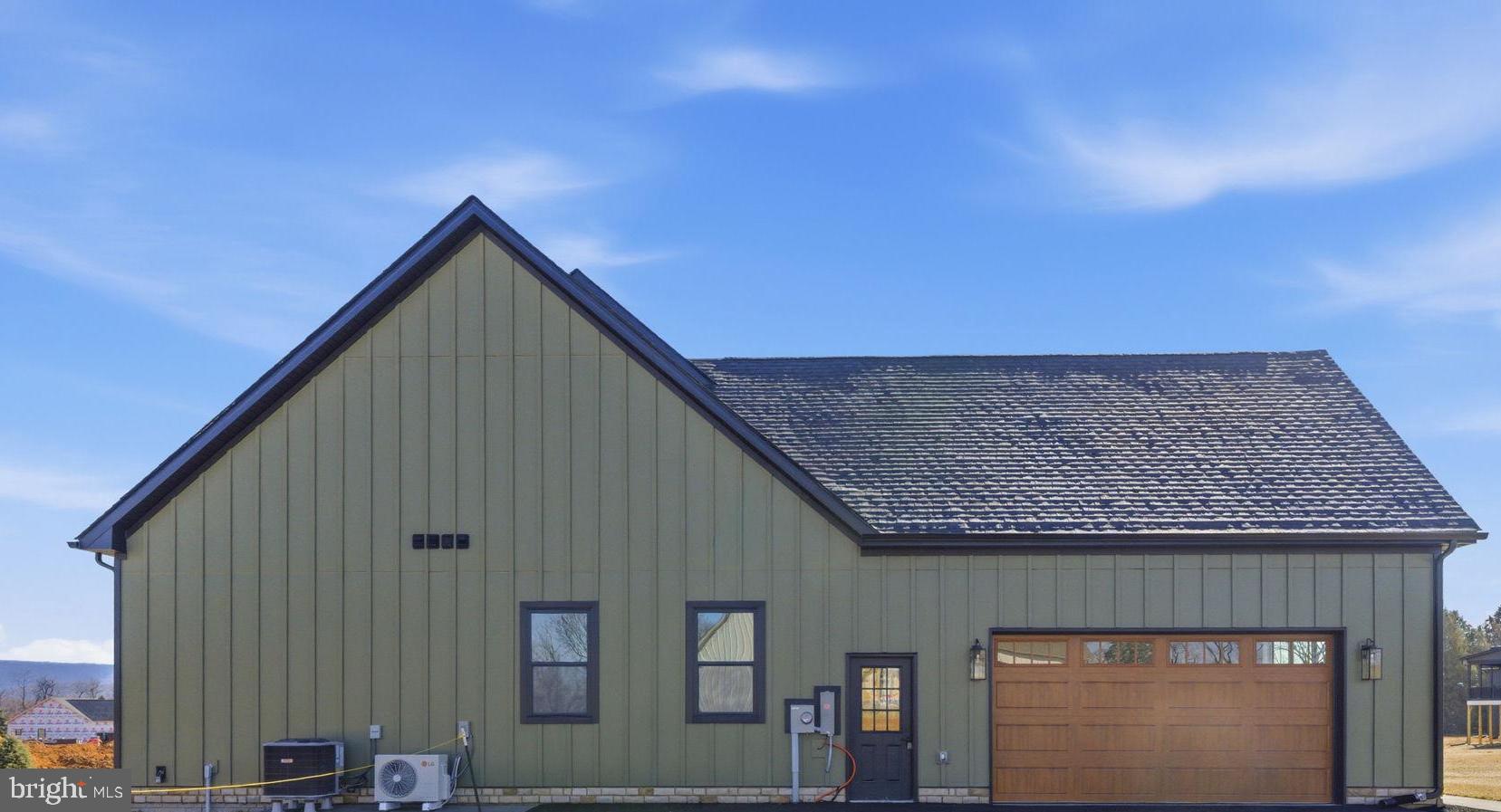 LAKE FOREST ESTATES - Residential