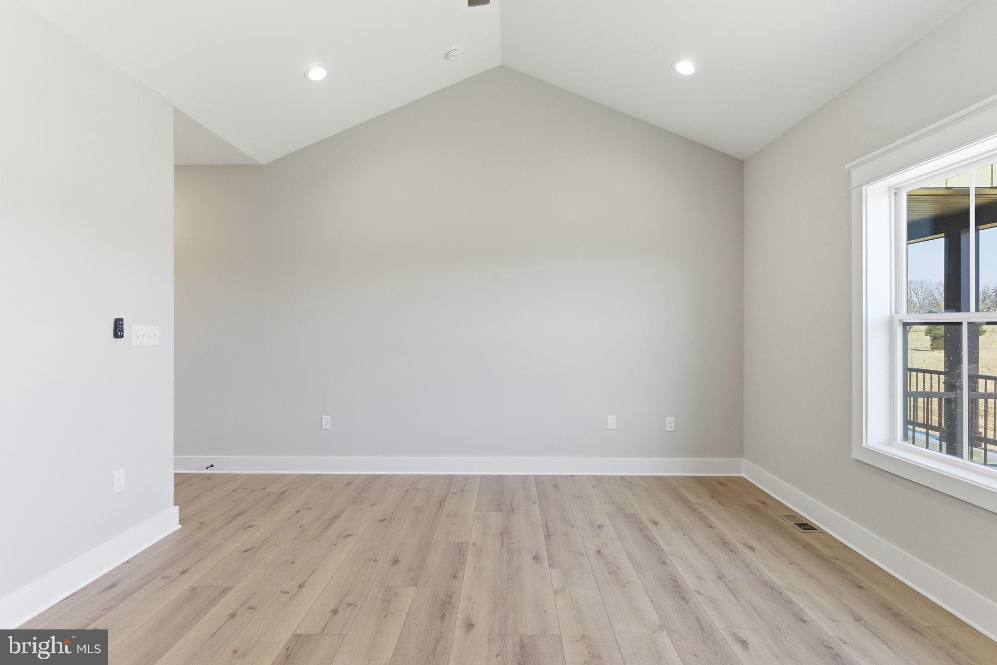 LAKE FOREST ESTATES - Residential