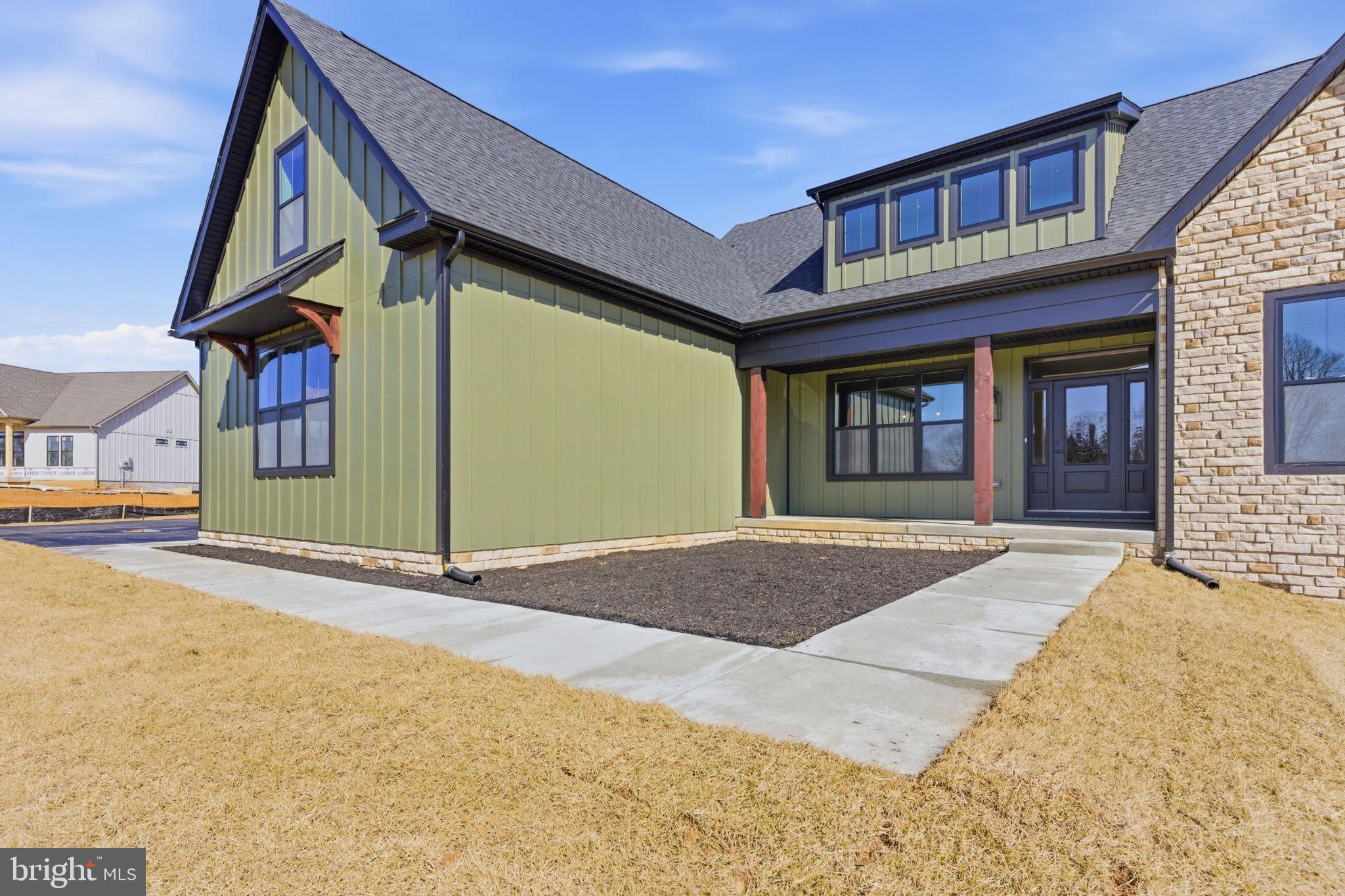 LAKE FOREST ESTATES - Residential