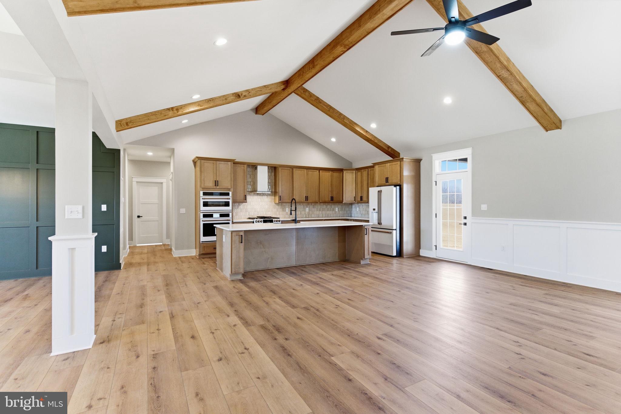 LAKE FOREST ESTATES - Residential