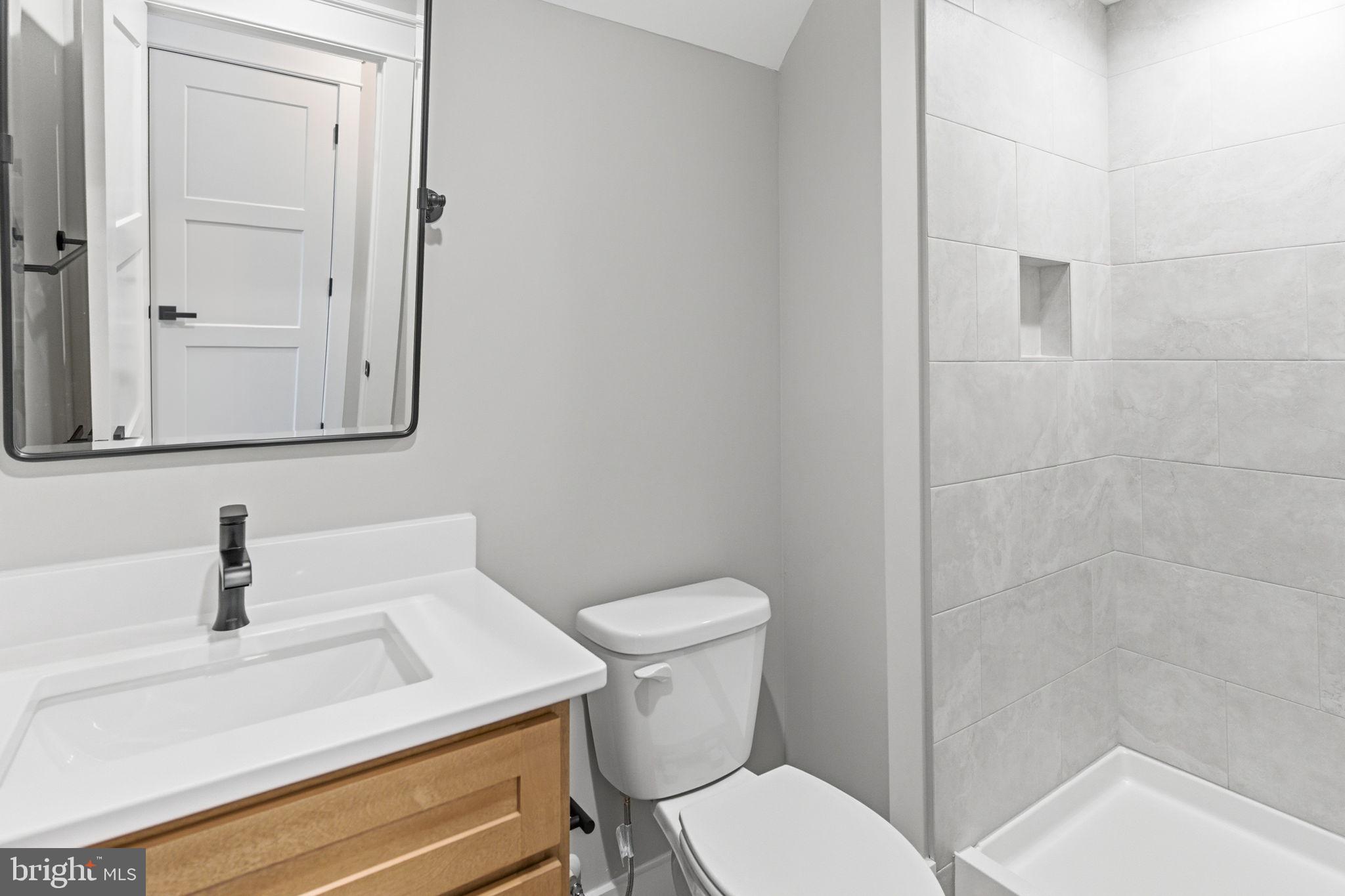 LAKE FOREST ESTATES - Residential