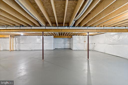 LAKE FOREST ESTATES - Residential