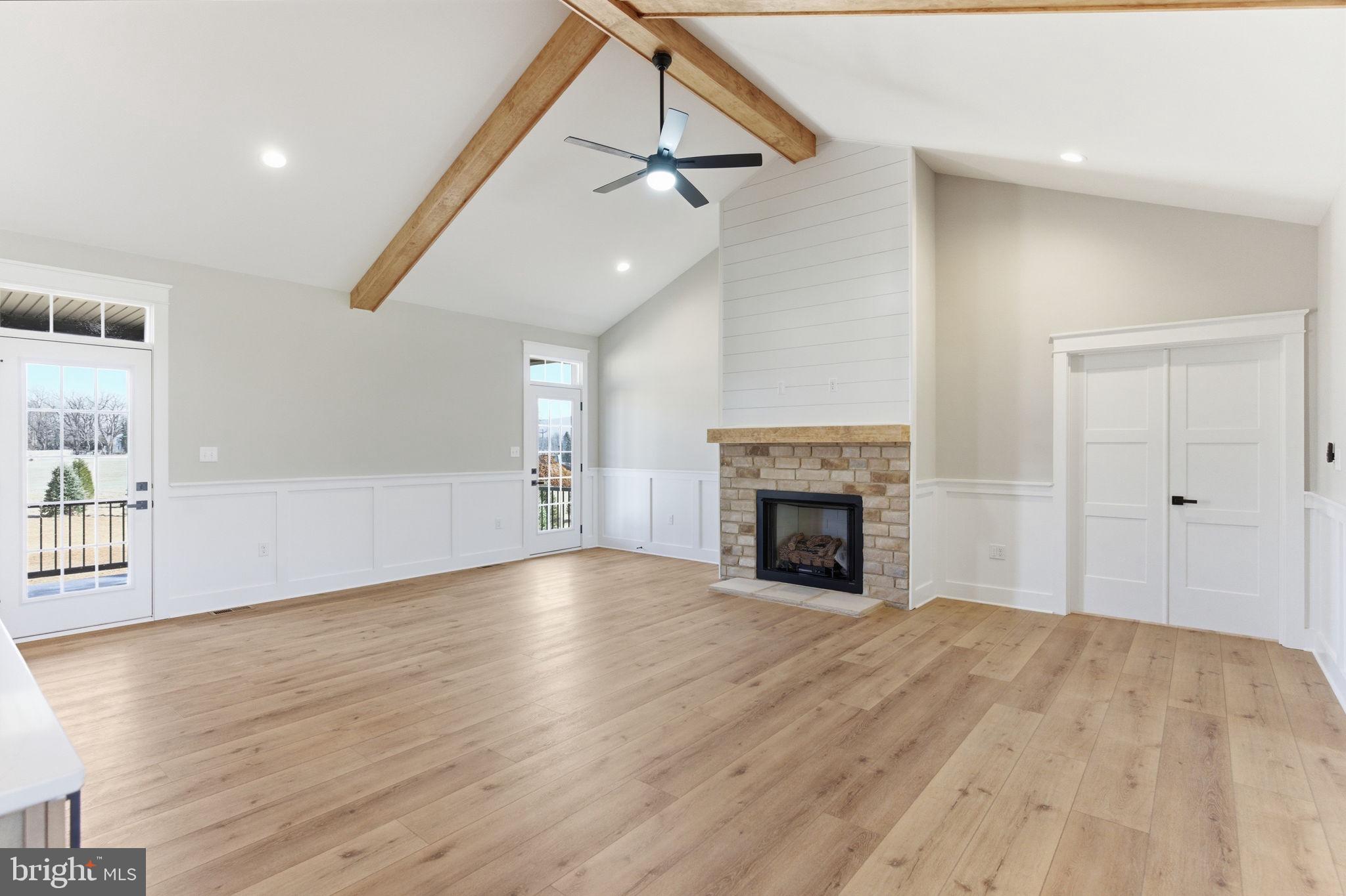 LAKE FOREST ESTATES - Residential