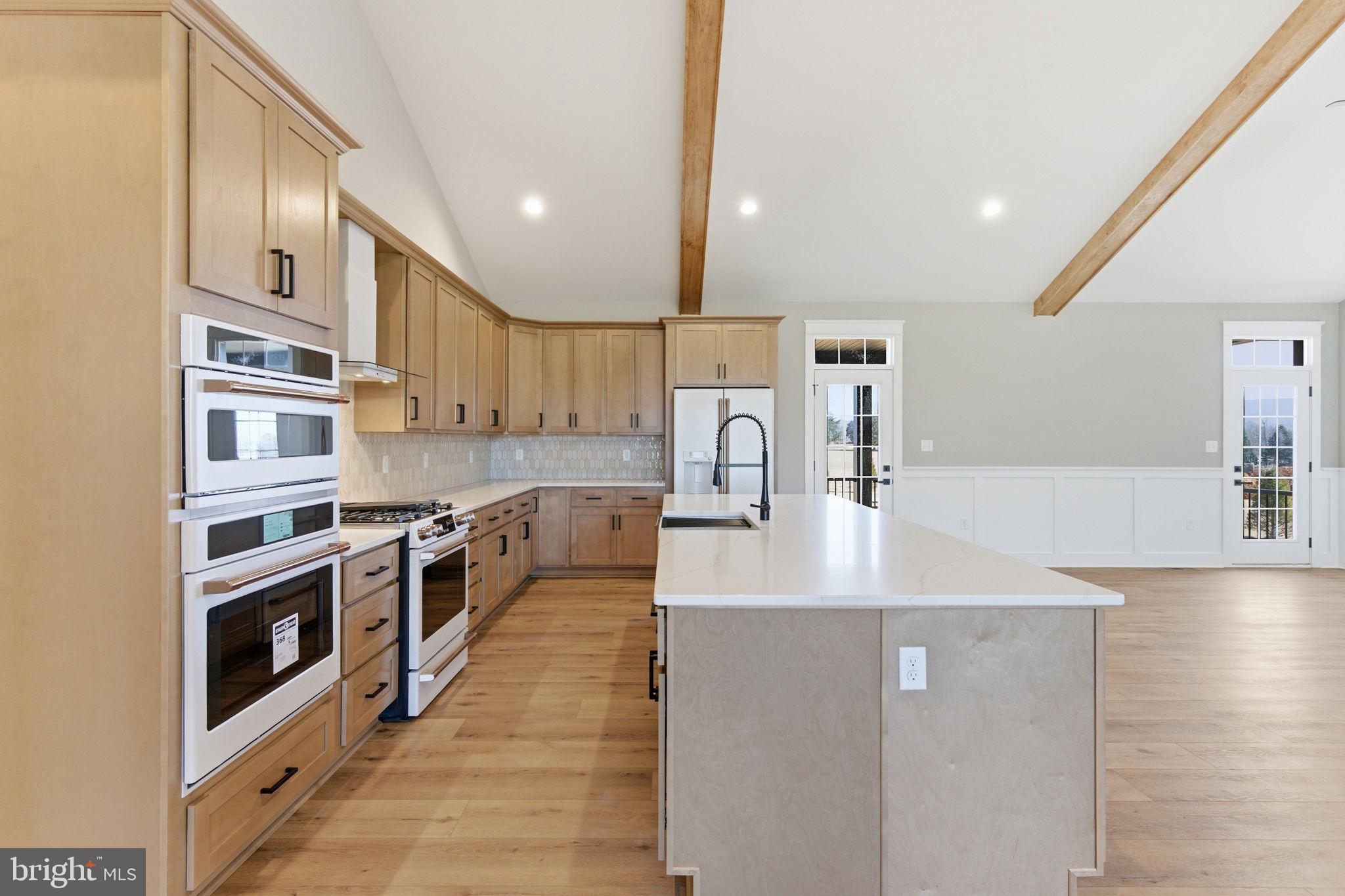 LAKE FOREST ESTATES - Residential