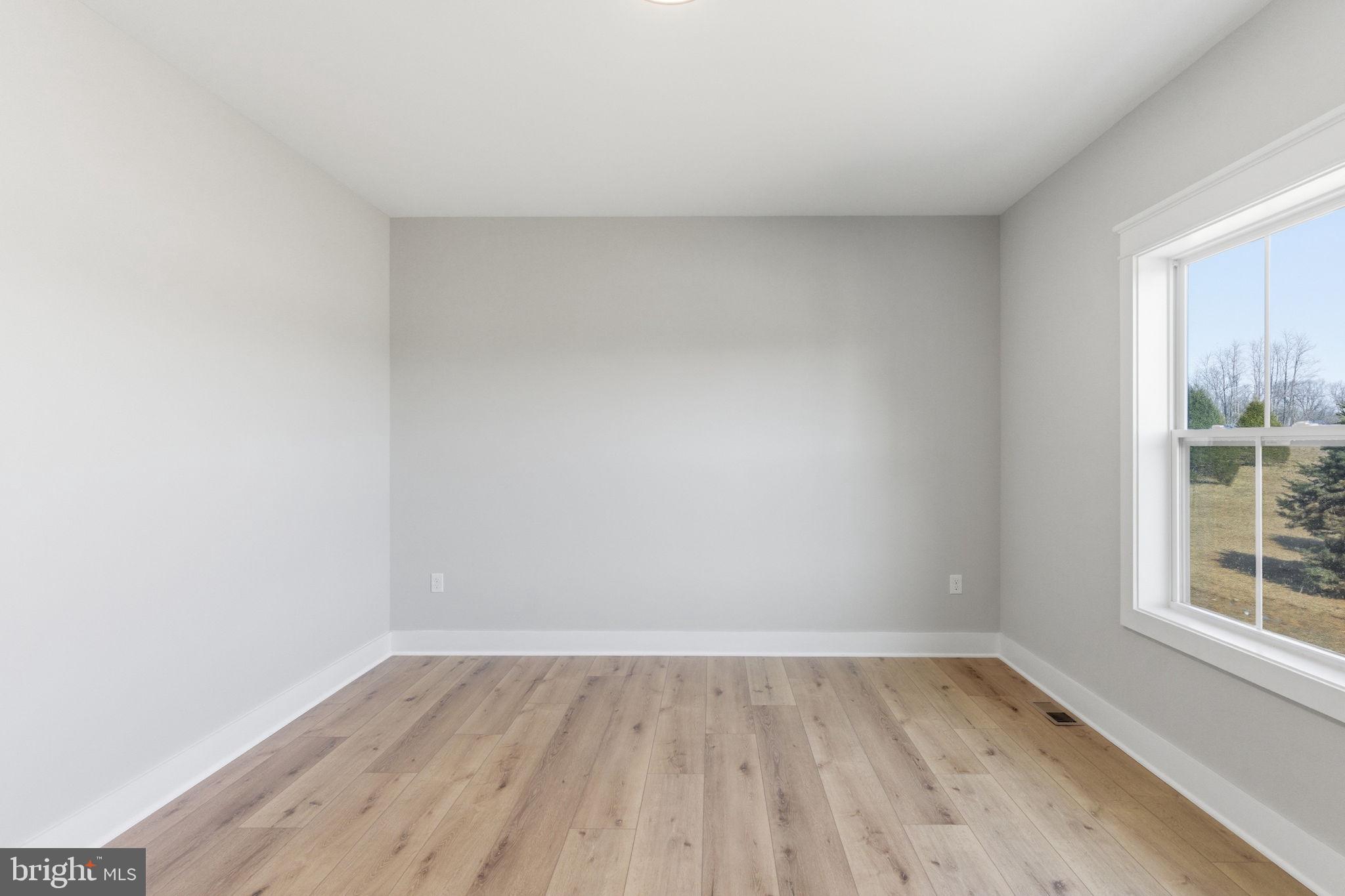 LAKE FOREST ESTATES - Residential