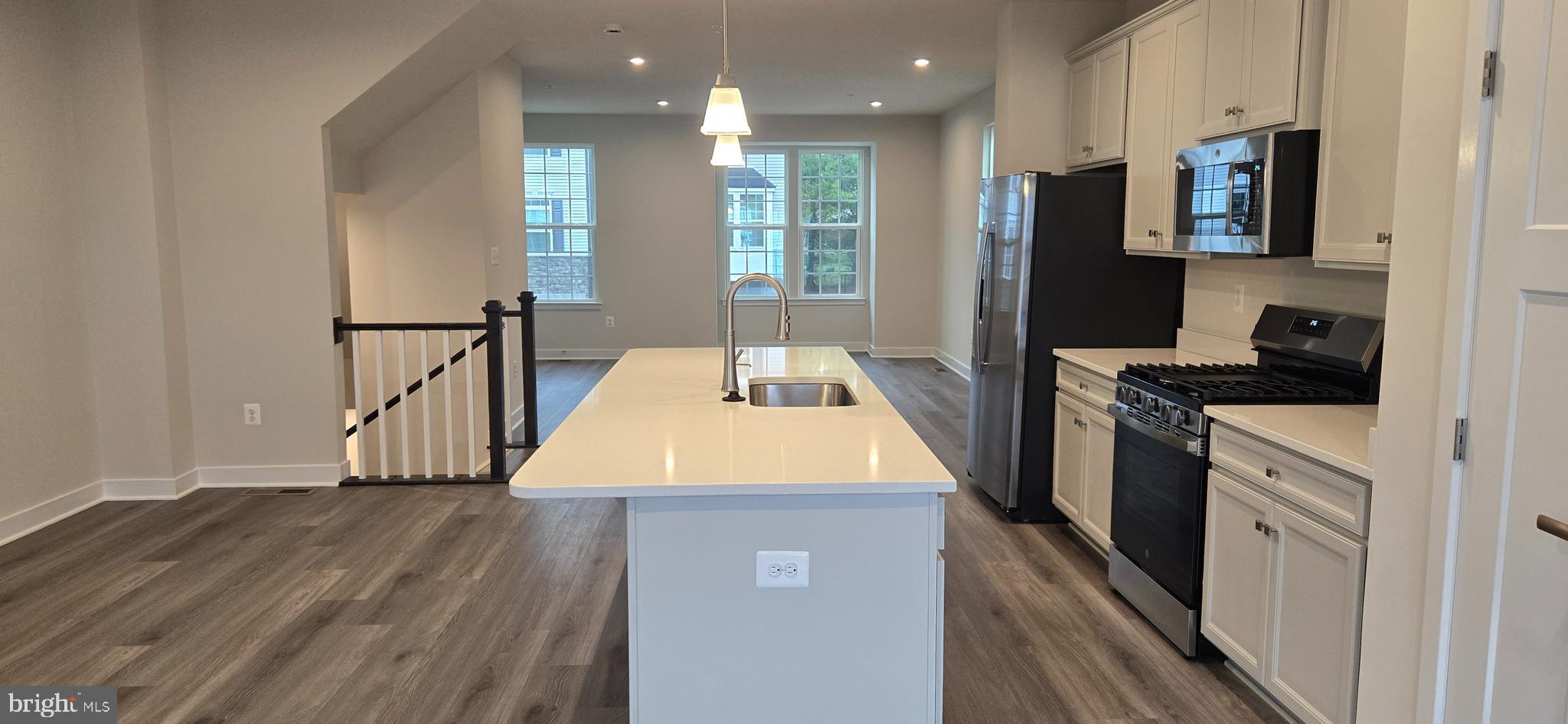 BELLE AIR TOWNHOMES - Residential Lease