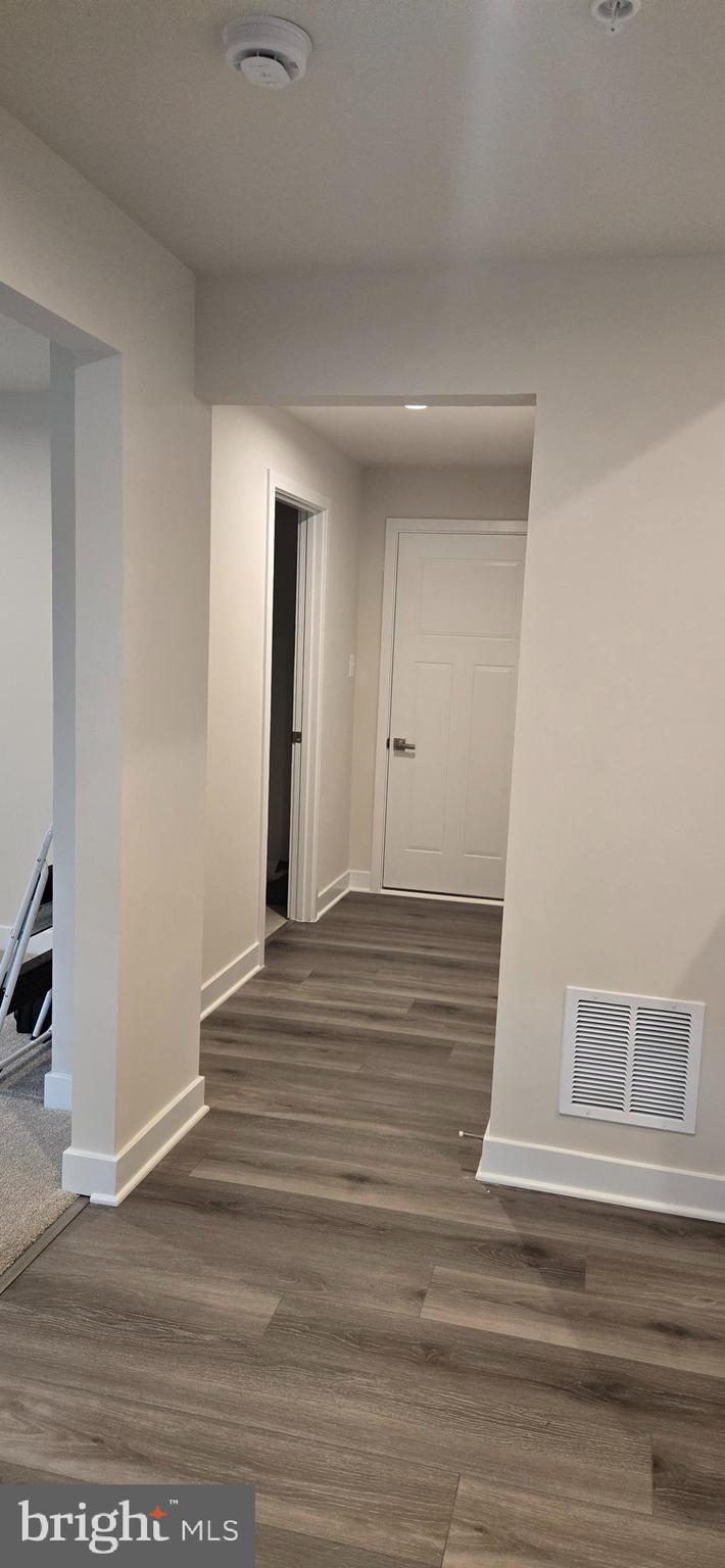 BELLE AIR TOWNHOMES - Residential Lease