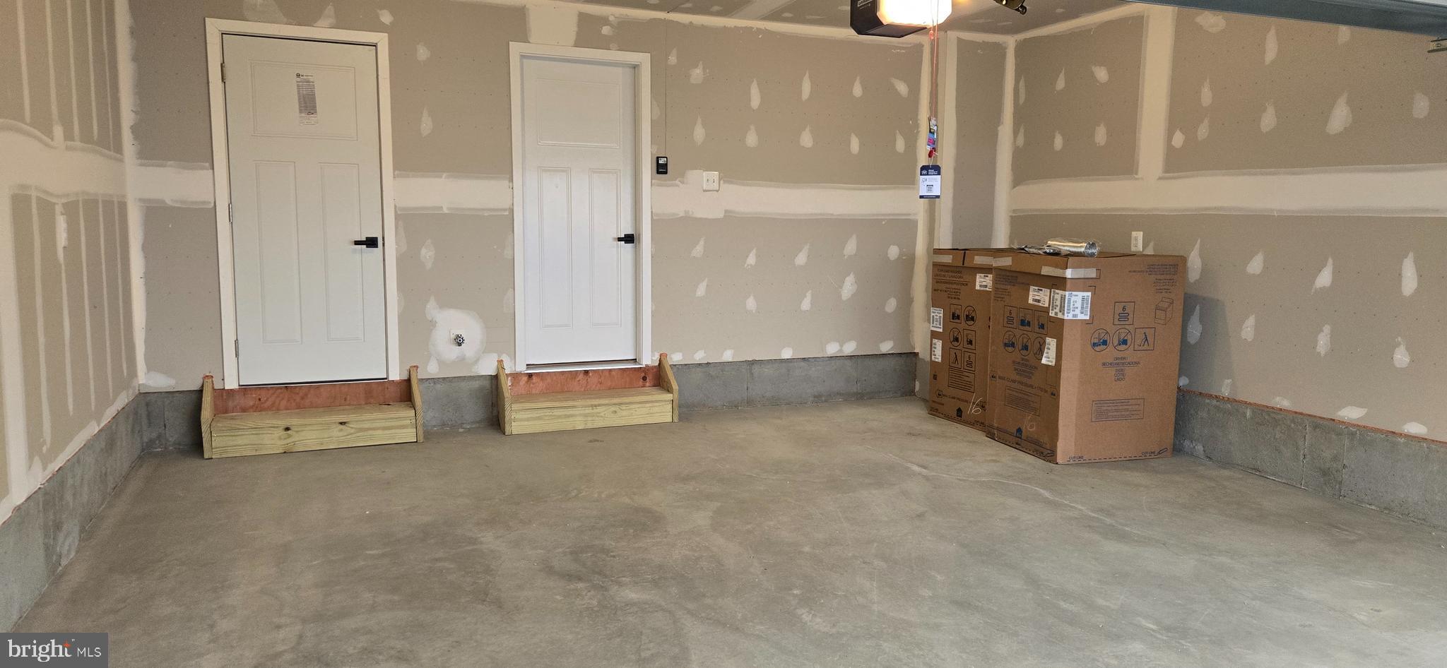 BELLE AIR TOWNHOMES - Residential Lease