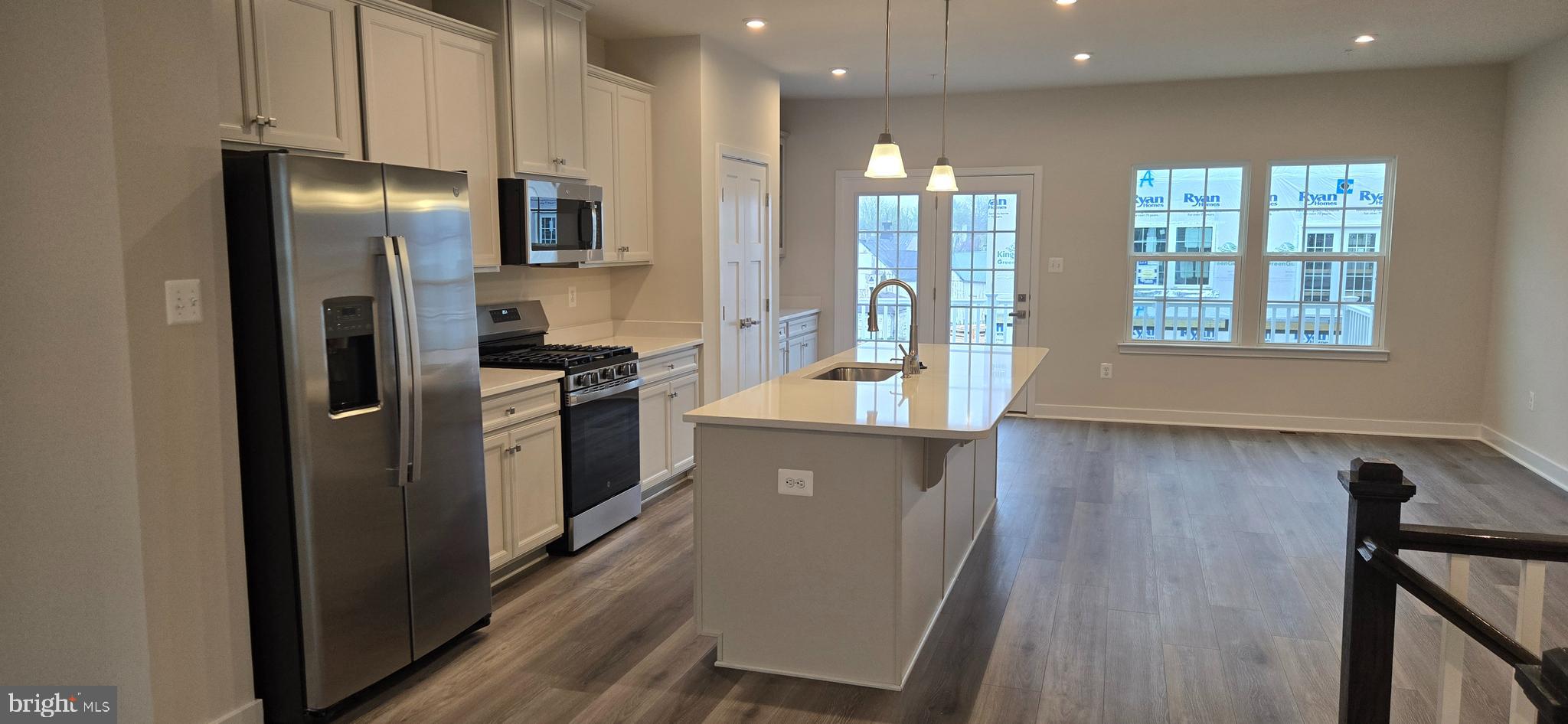 BELLE AIR TOWNHOMES - Residential Lease